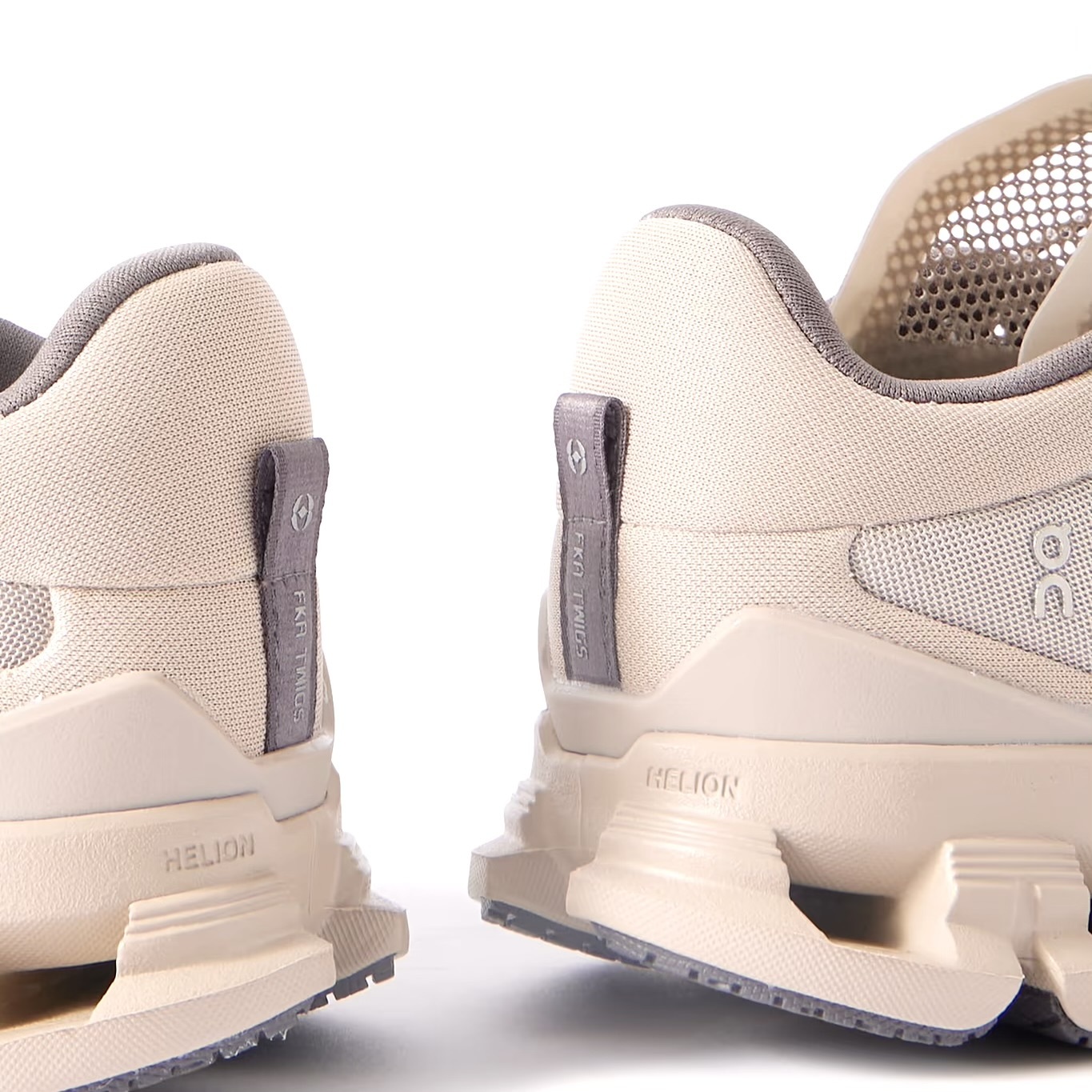 On Cloud X 4 FKA twigs sneaker