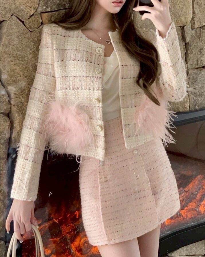 設計師家米白配粉金絲線口袋鴕鳥毛外套