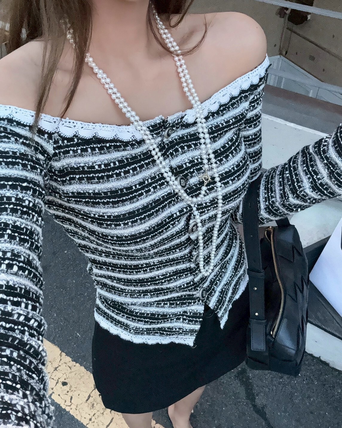 一字領黑白橫條針織上衣