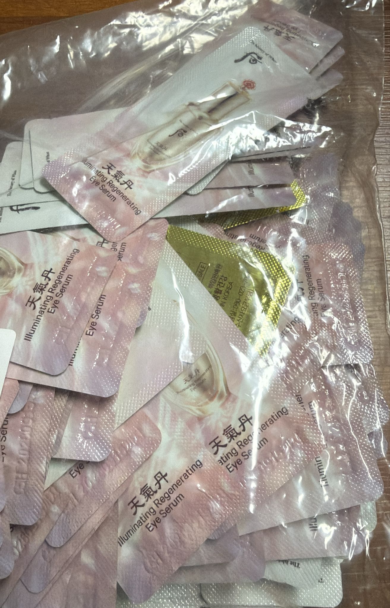 KE1329  天氣丹眼部精華 $99/60片