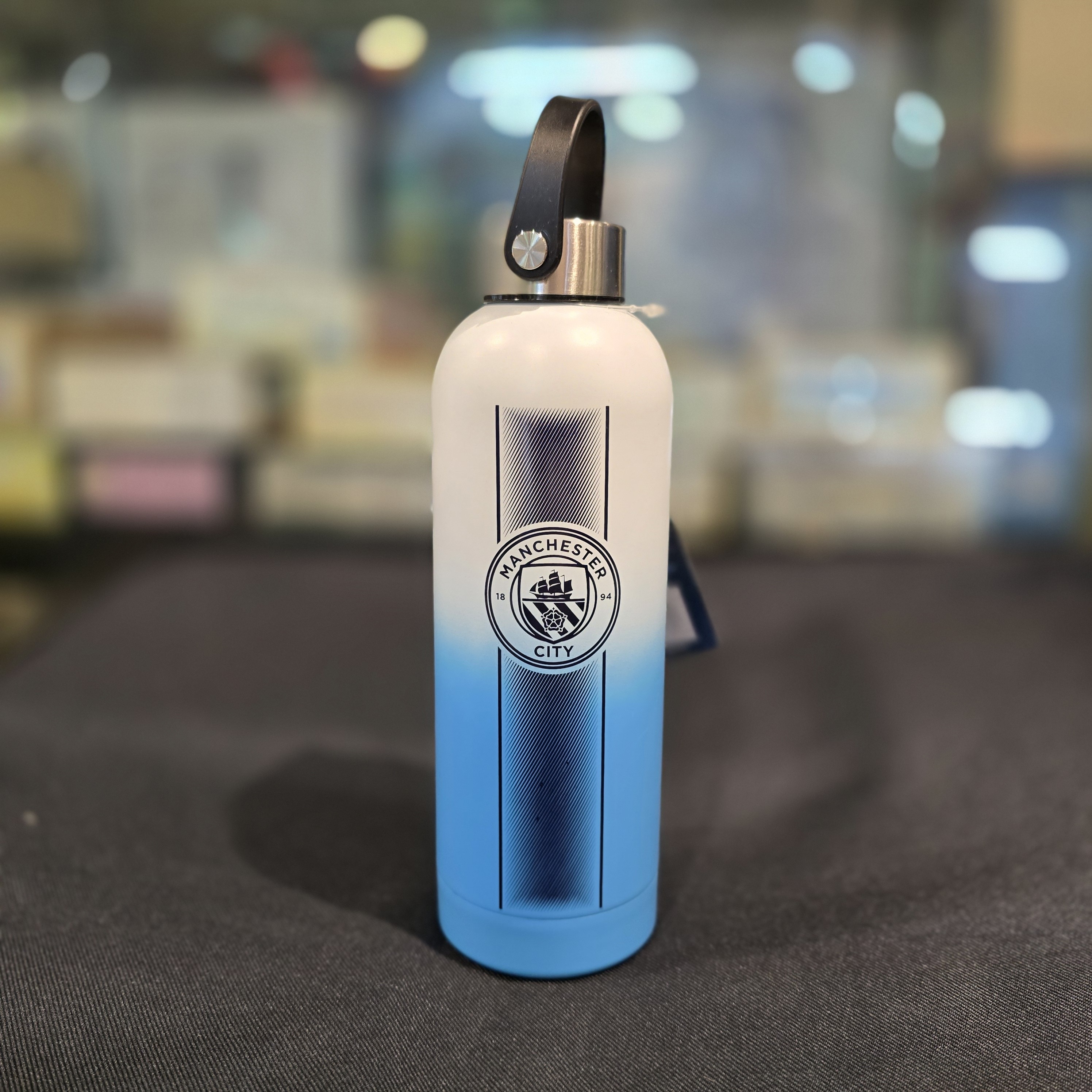 曼城淺藍白色手環保溫樽