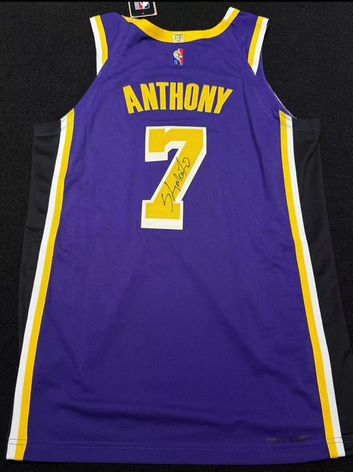 Carmelo Anthony湖人主客場75周年球員版簽名球衣