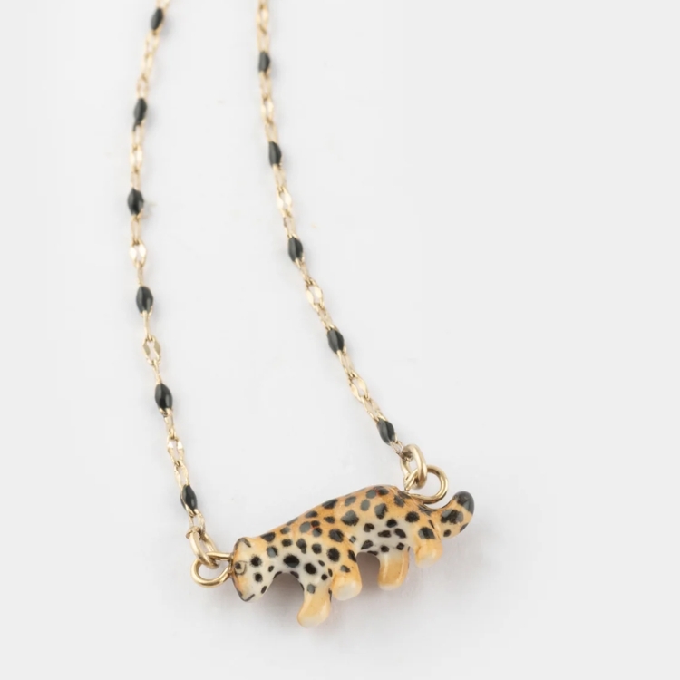 行走中金錢豹串珠瓷手鍊