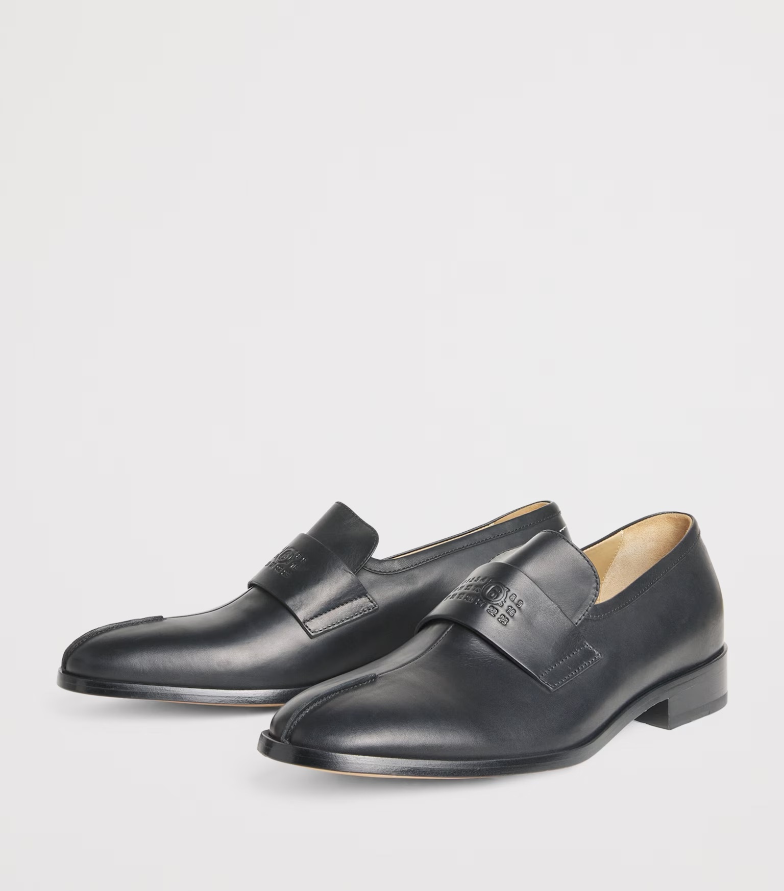 MM6 Maison Margiela / Black Leather Debossed Logo Loafers
