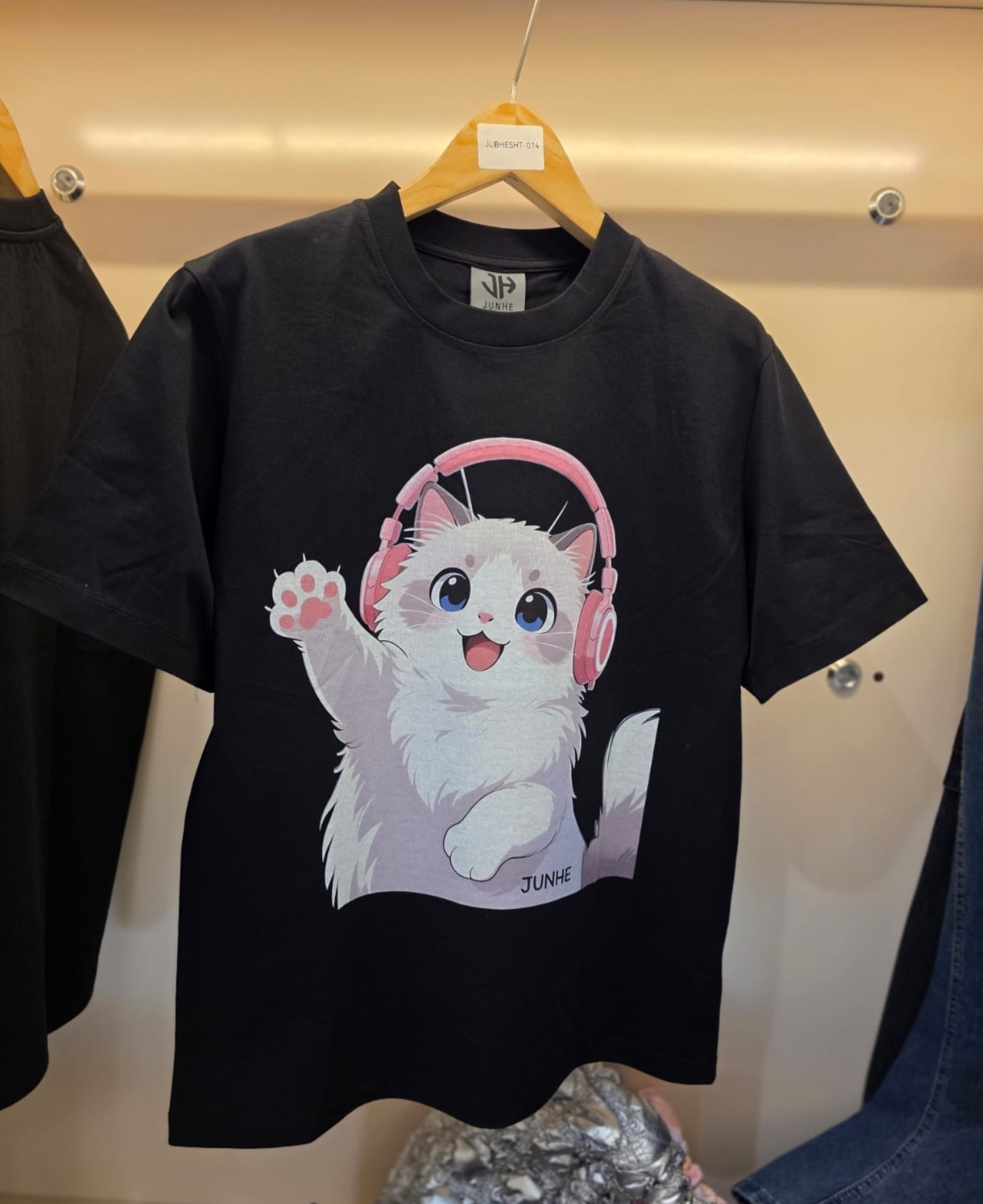 KE1427  JUNHE  耳筒貓貓Tee