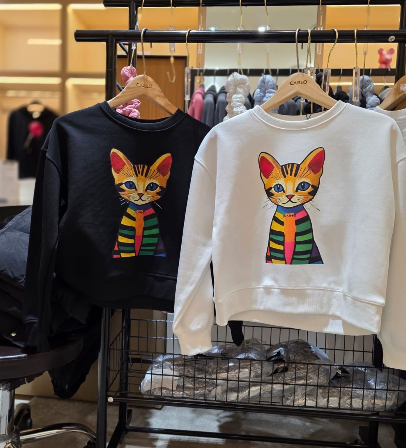 KE1432 JUNHE   貓貓衛衣