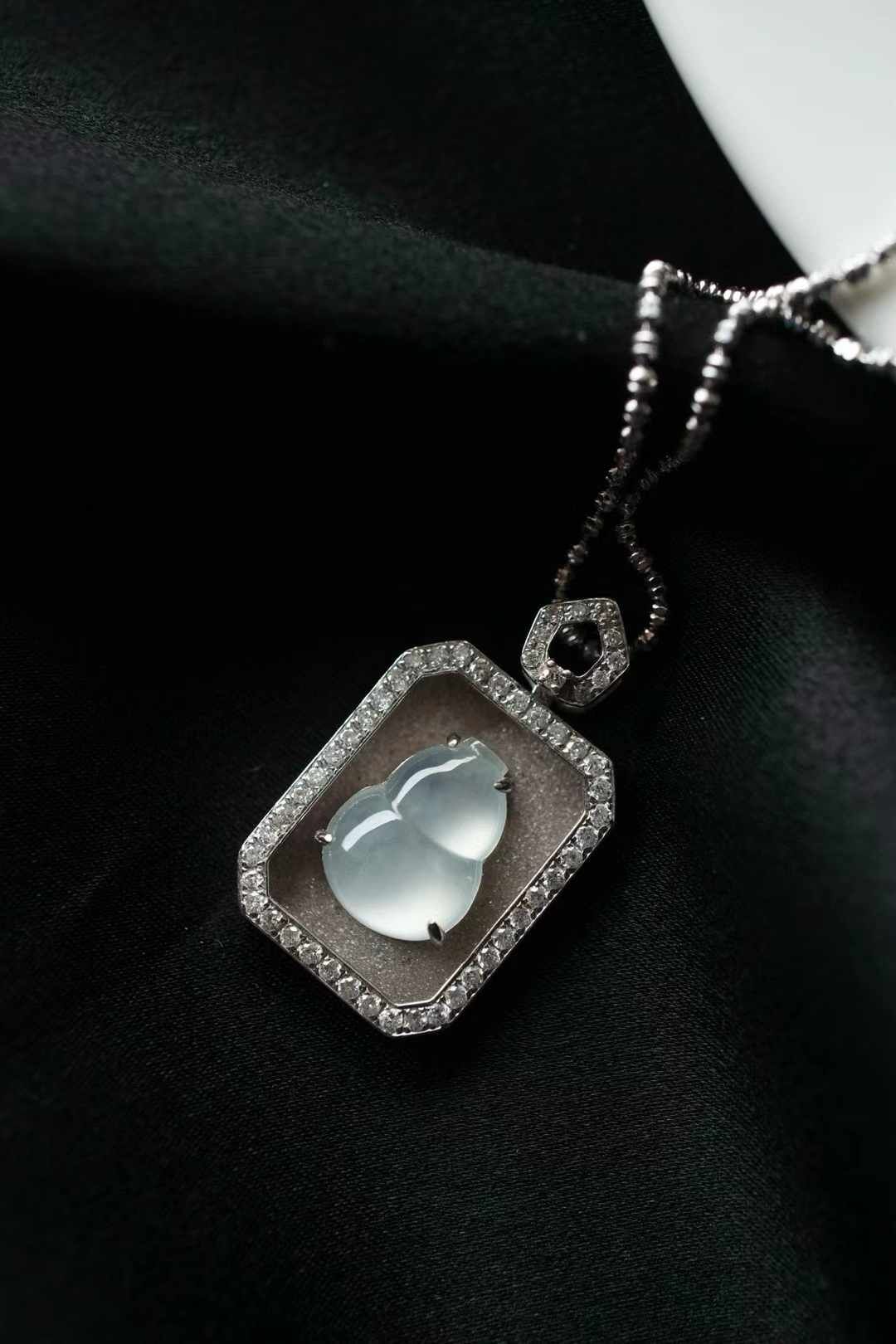 115819 翡翠高冰葫蘆吊墜