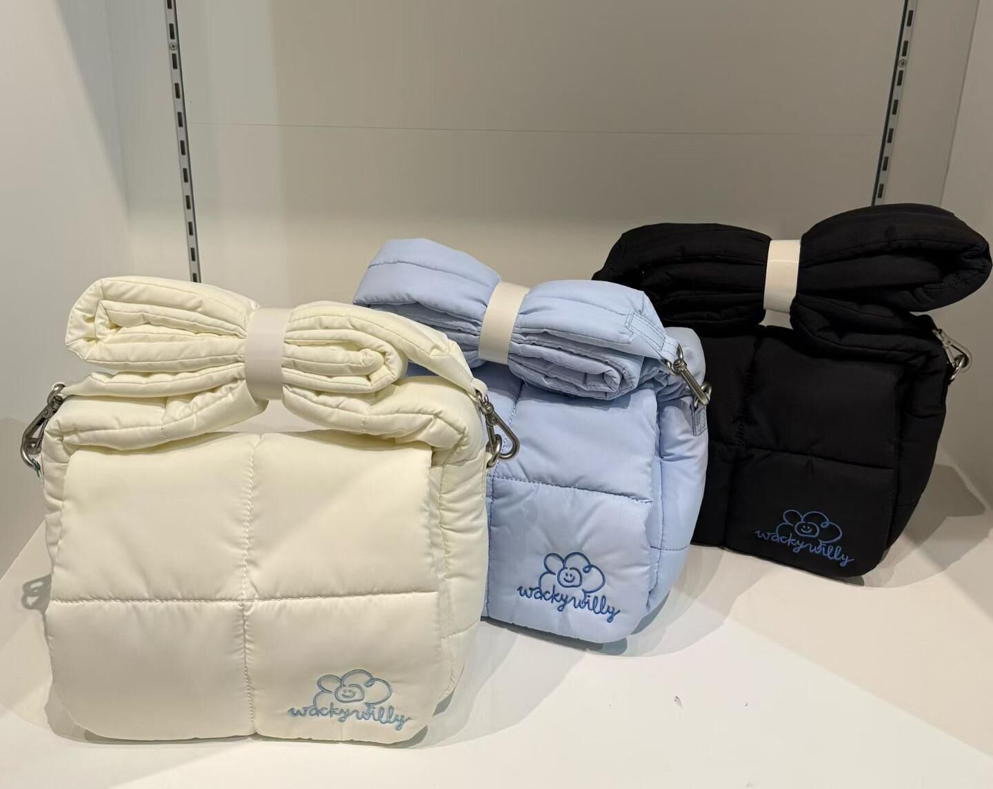 Wacky Willy 充棉百搭單肩腋下包包（K11 BR743）