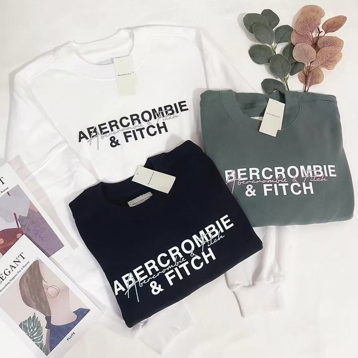 限時優惠$229 A & F MIDDLE LOGO SWEATSHIRT