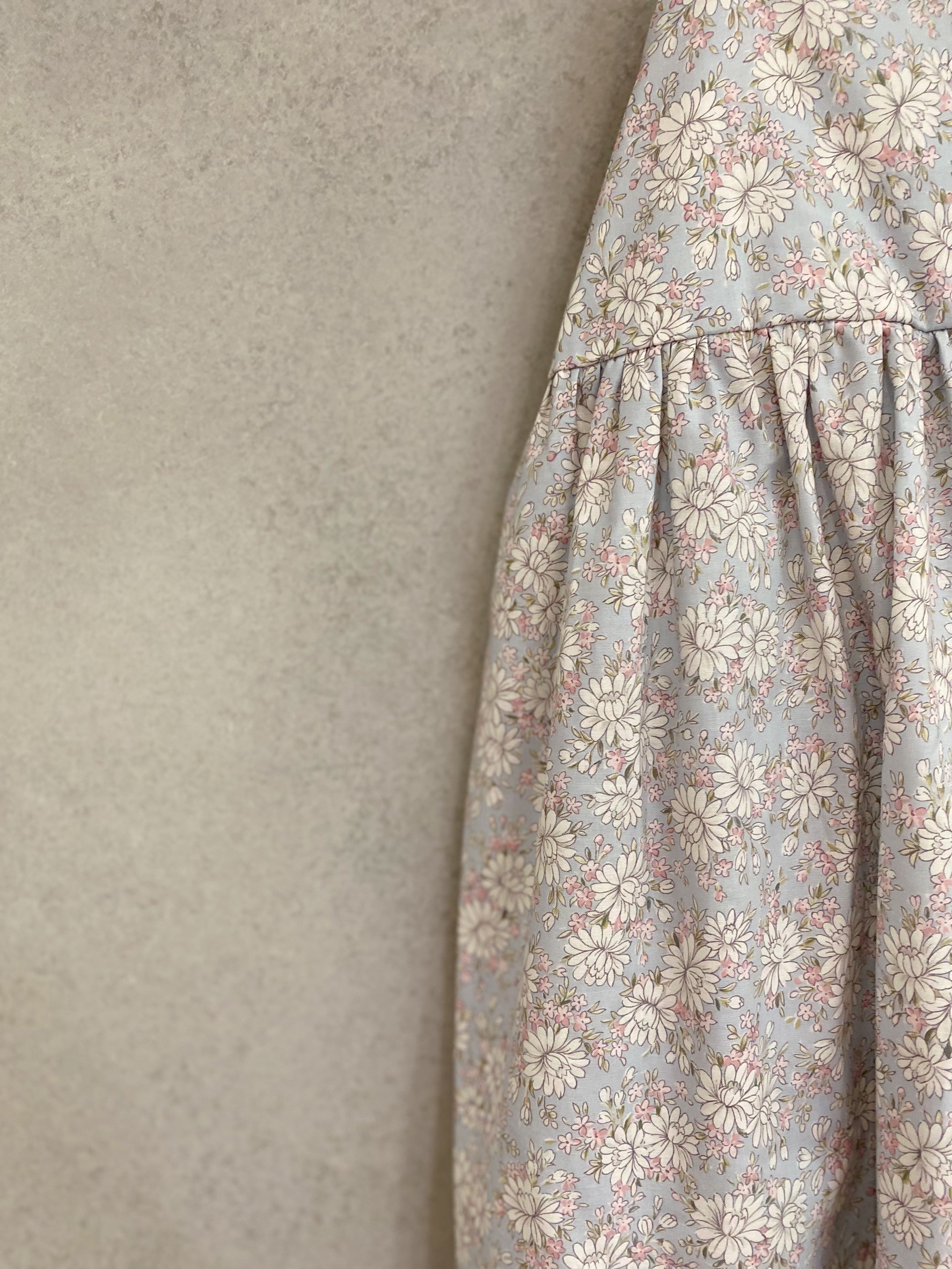 淺藍底小白花 媽咪吊帶長洋裝