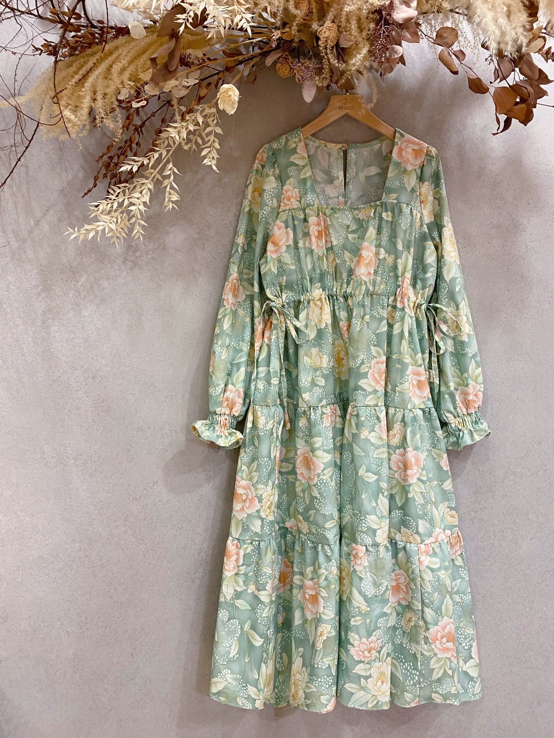 綠燙金花瓣 媽咪凡爾賽長洋裝