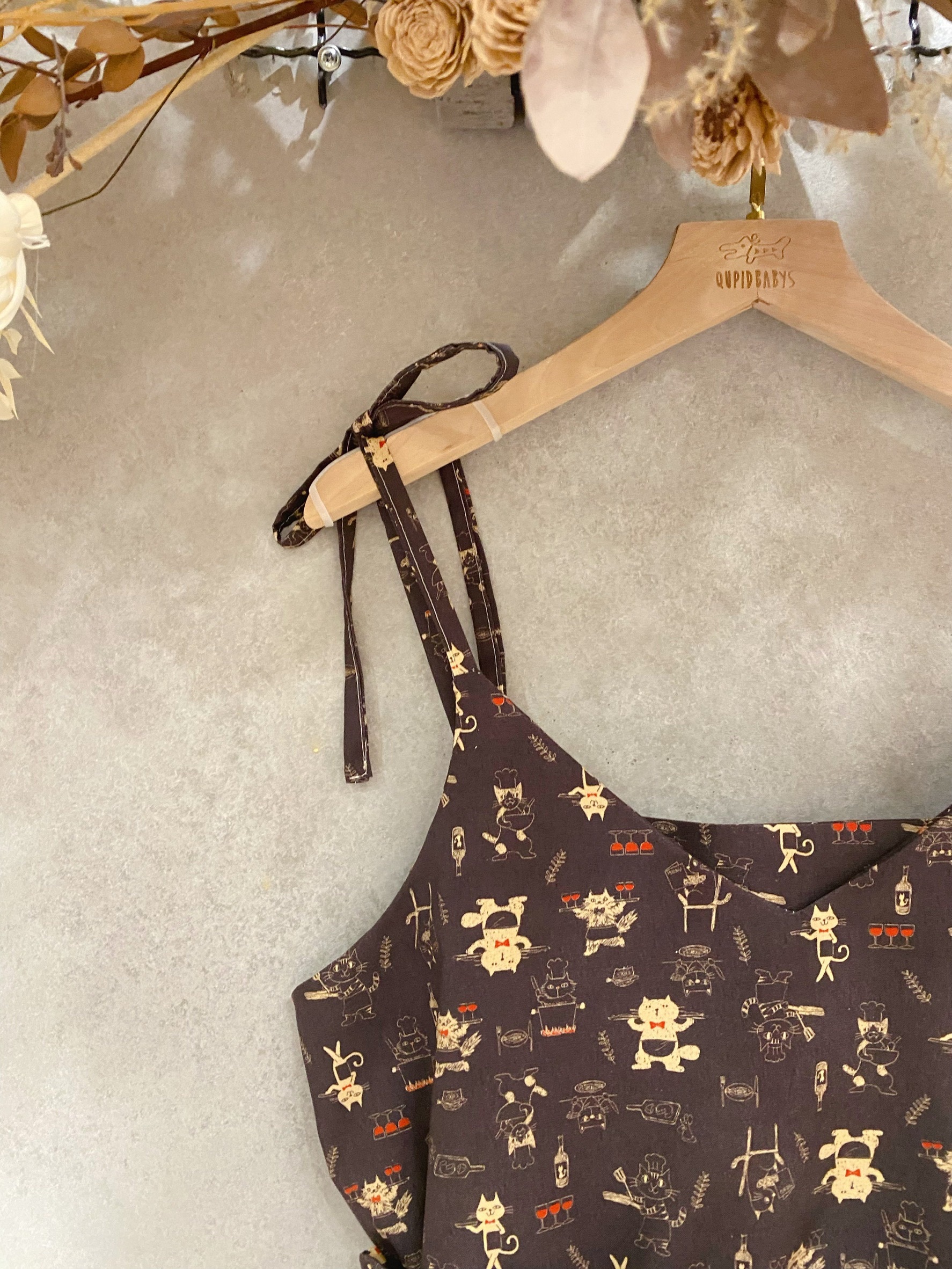 貓貓餐酒館 媽咪綁帶花苞長寬褲