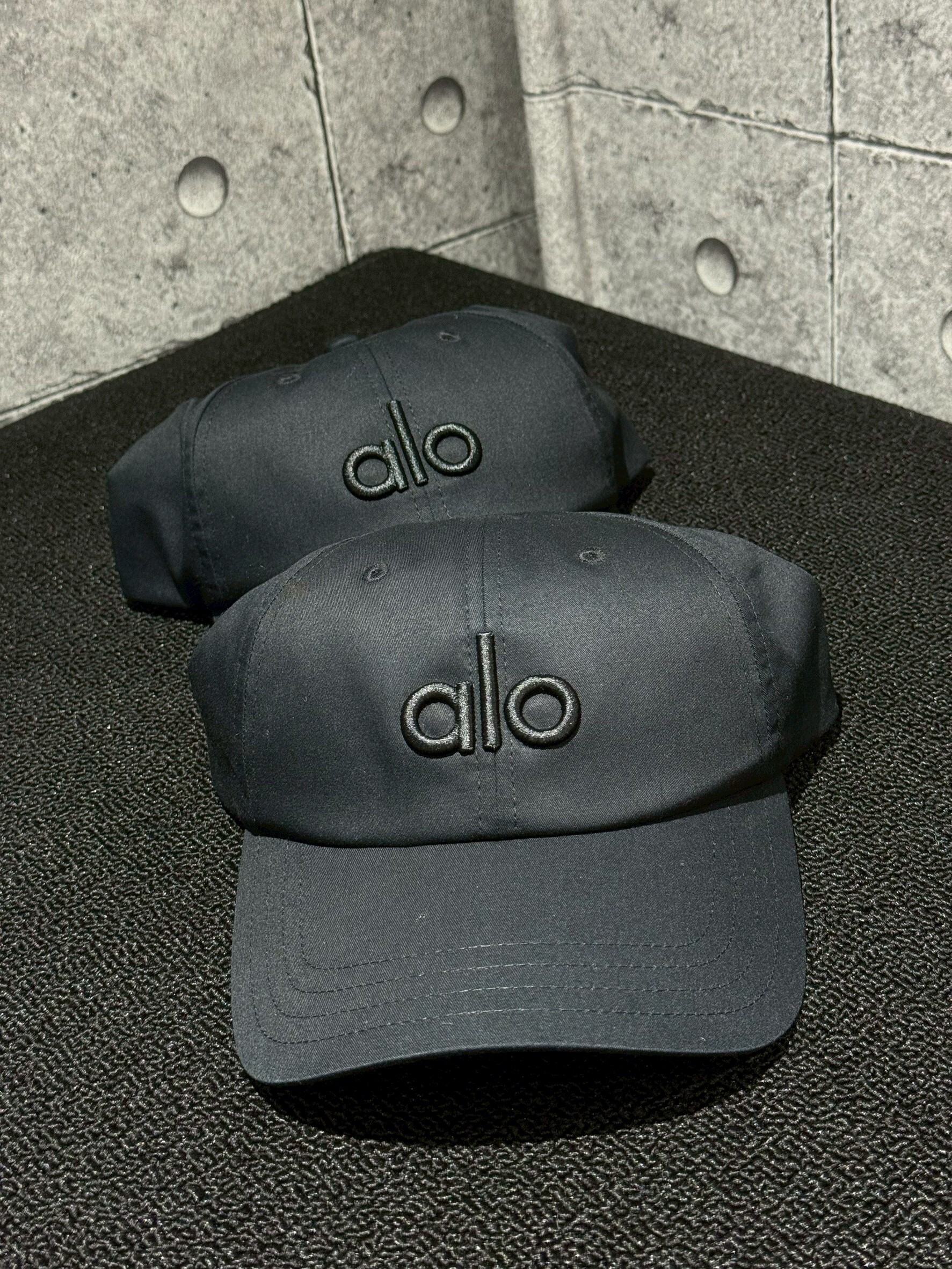 alo 純黑刺繡Logo 老帽