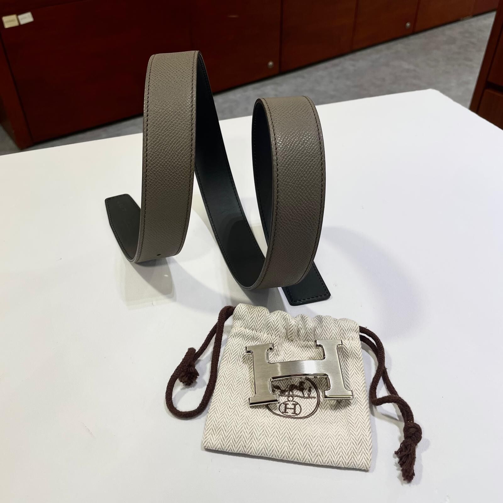 本月特價!!! 全新愛馬士皮帶 85碼, 32mm, 黑色SWIFT, 大象灰EPSOM,雙面腰帶, 銀色H扣, HERMES BELT #BRAND NEW #香榭站正品