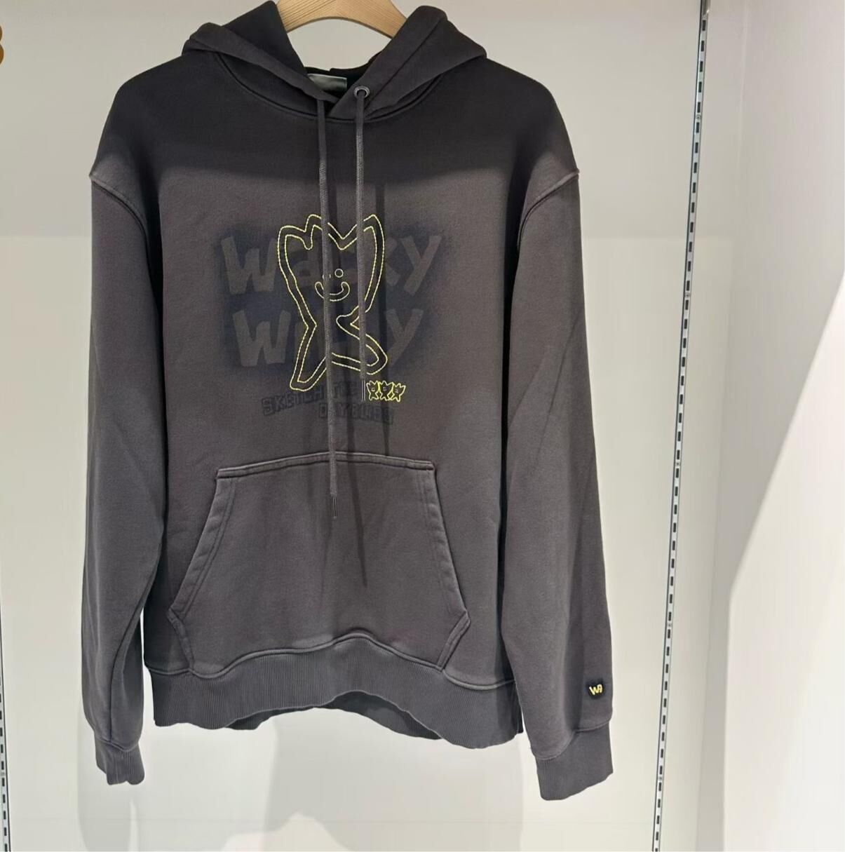 Wacky Willy 復古噴漆印花衛衣（K11 BR774）