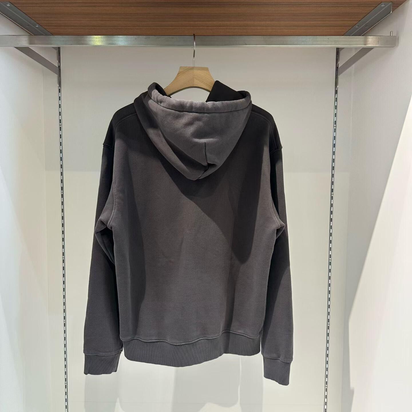 Wacky Willy 復古噴漆印花衛衣（K11 BR774）