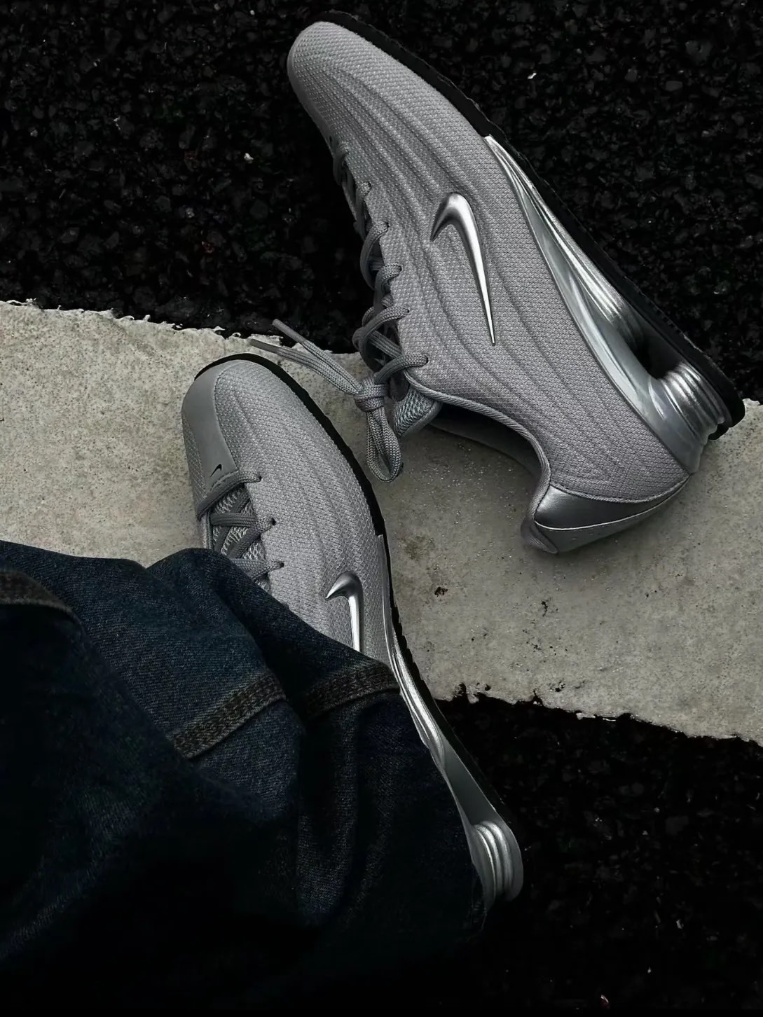 <快速出貨> Nike Shox Z 銀灰色