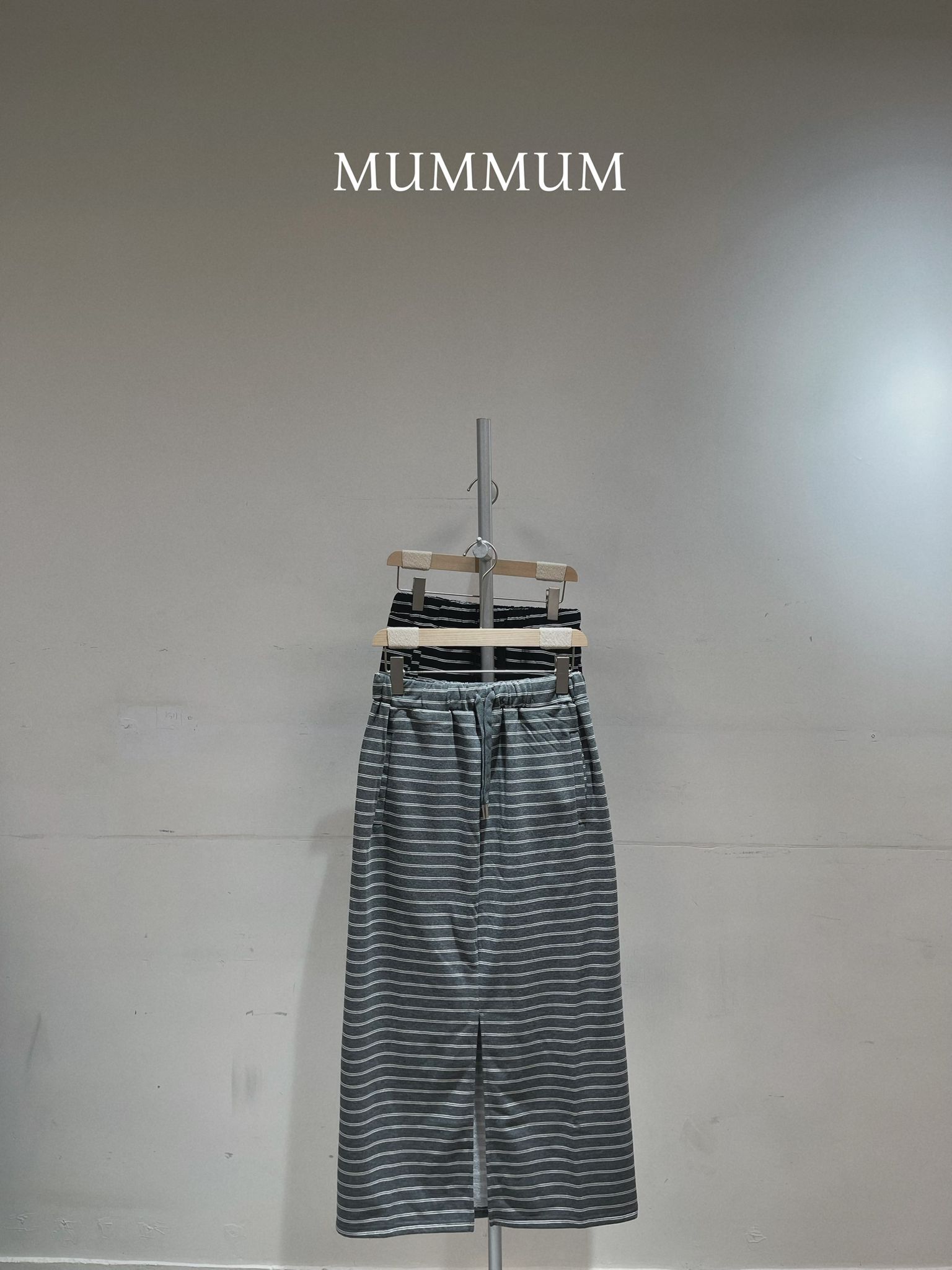 03612a/ 優雅雙重橫間開衩裙 28-42/40/34