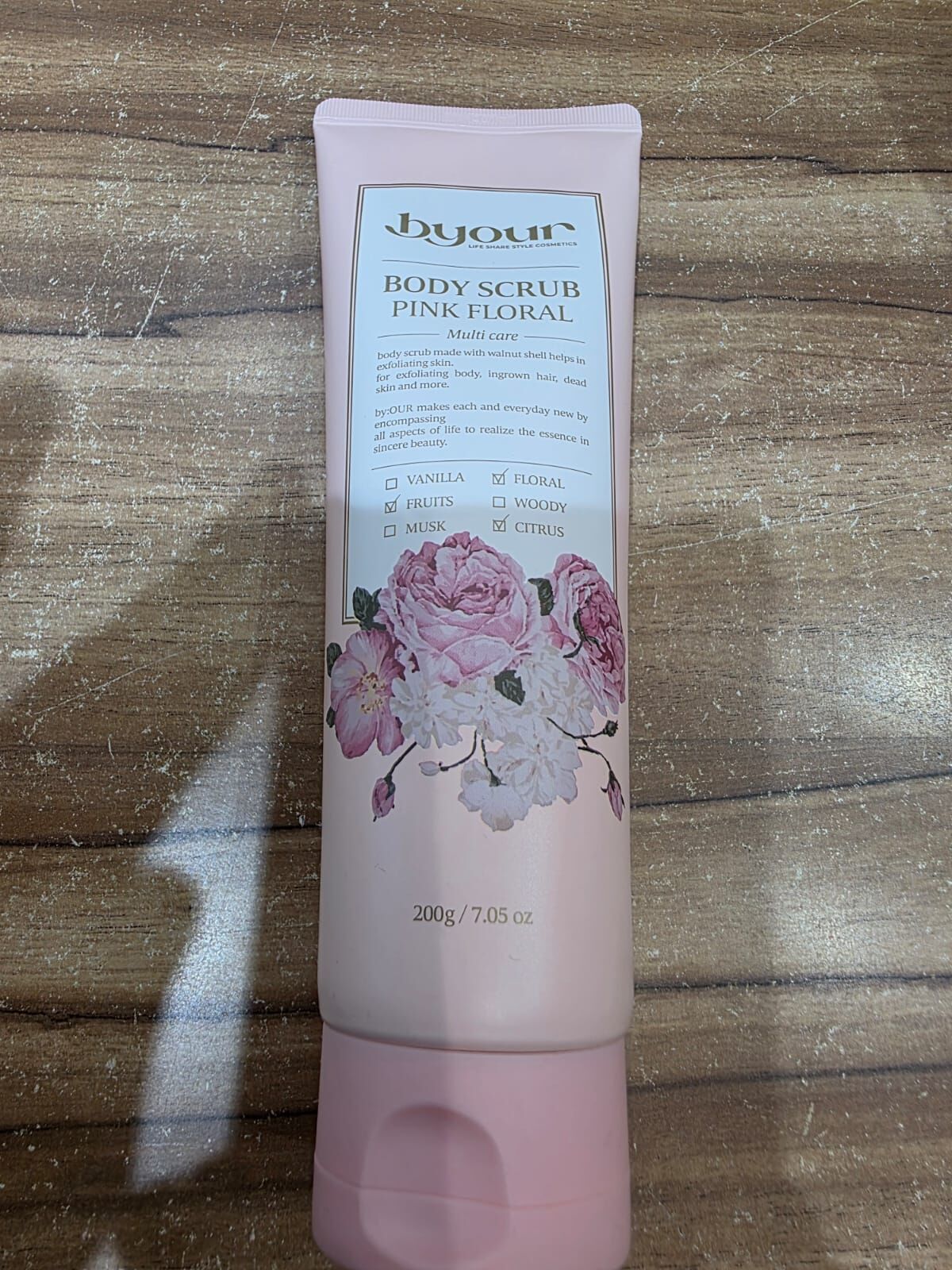KE1518   Byour 粉紅花香身體磨砂 膏