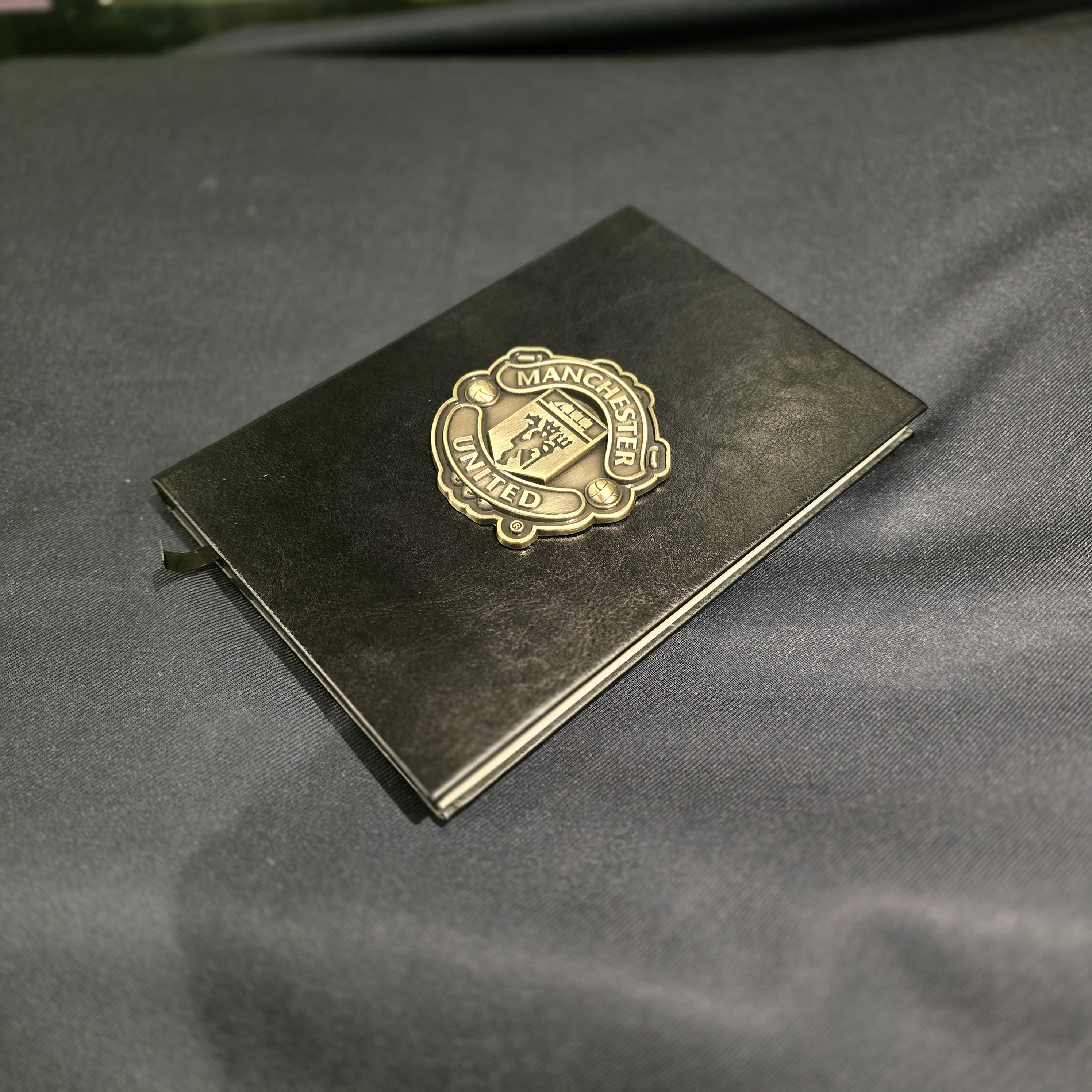 曼聯黑色A5立體會徽記事簿