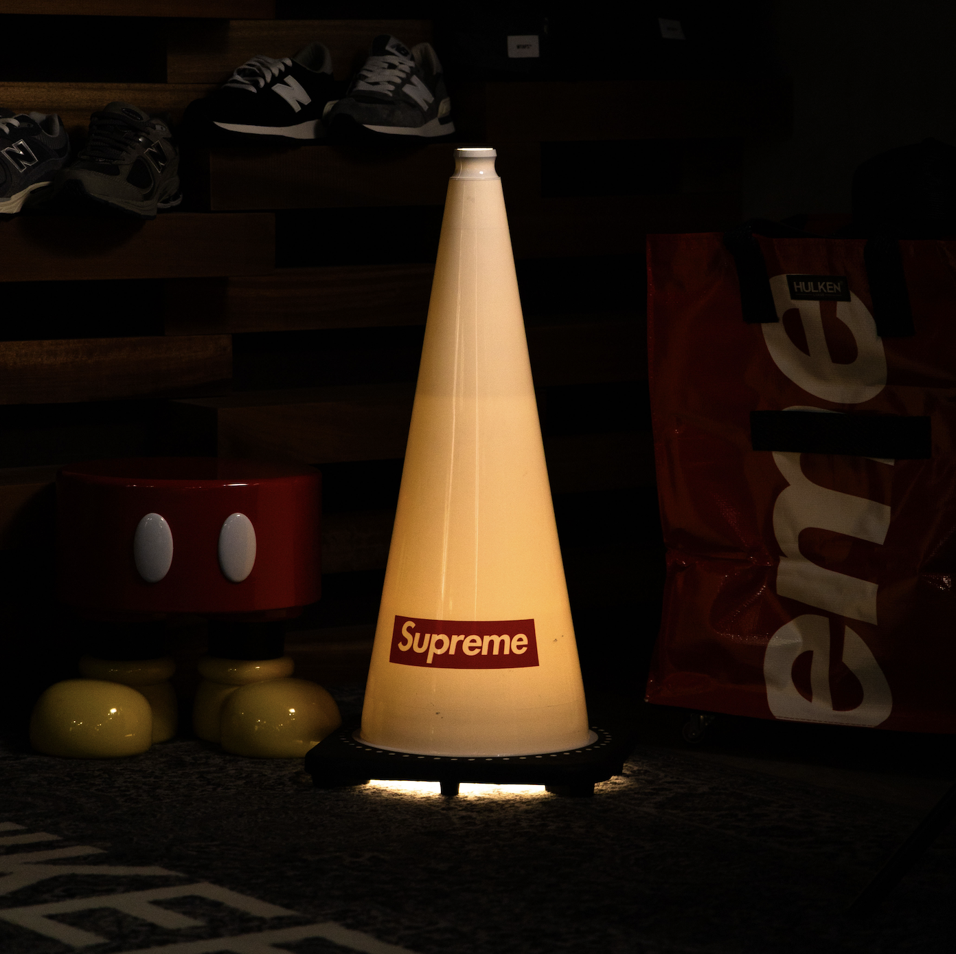 -(C6c)-SUPREME TRAFFIC CONE  交通錐 三角錐-FW25A74
