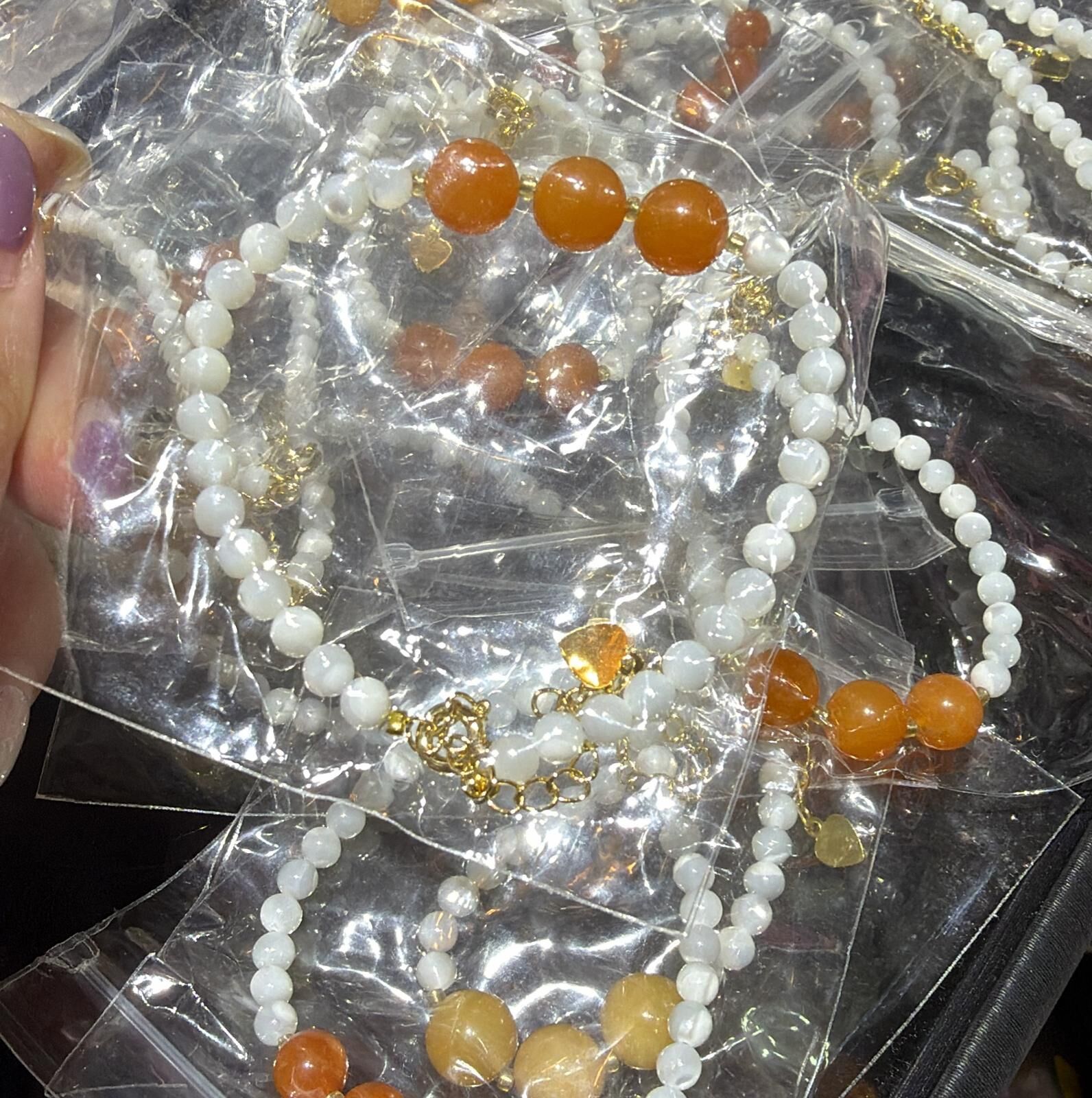 251115 -C11 白貝母x緬甸黃玉設計款手鏈