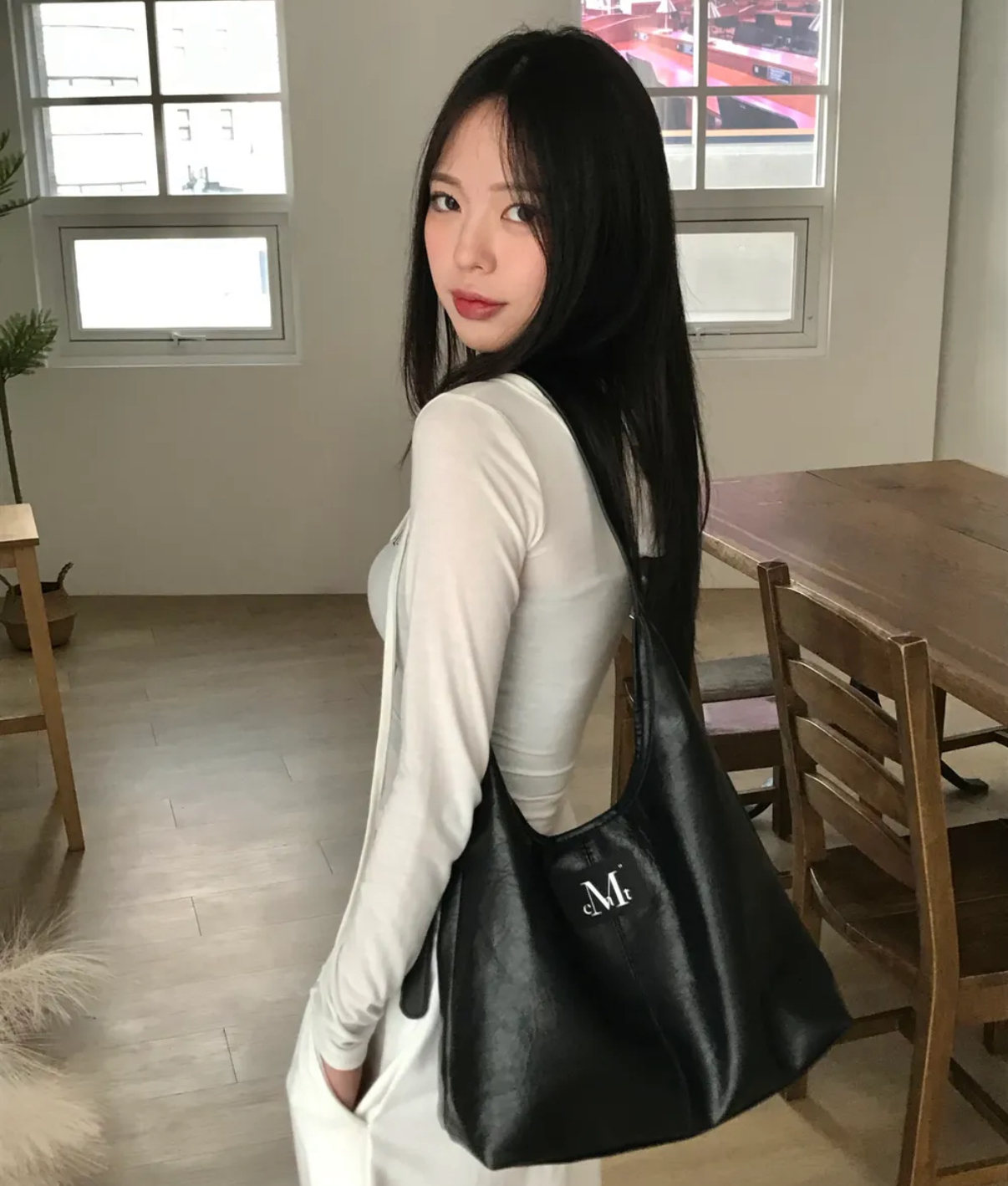 🇰🇷𝐌𝐮𝐜𝐞𝐧𝐭 側背/肩背包