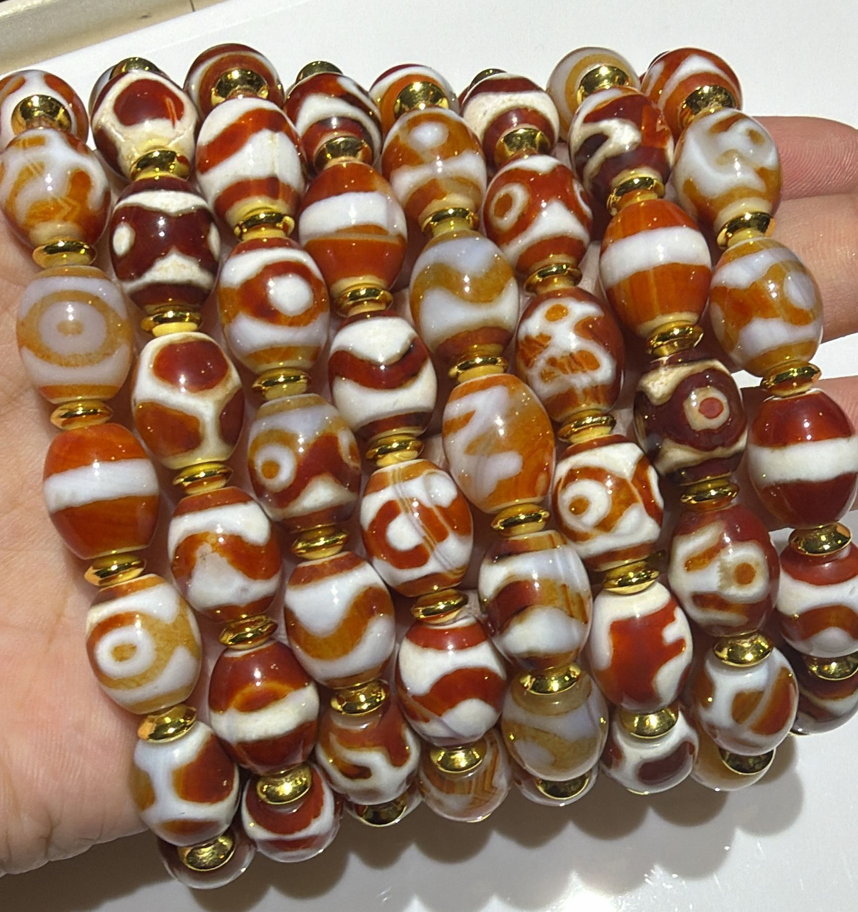 251115 -C38 多寶（隨機圖案A款）天珠手串