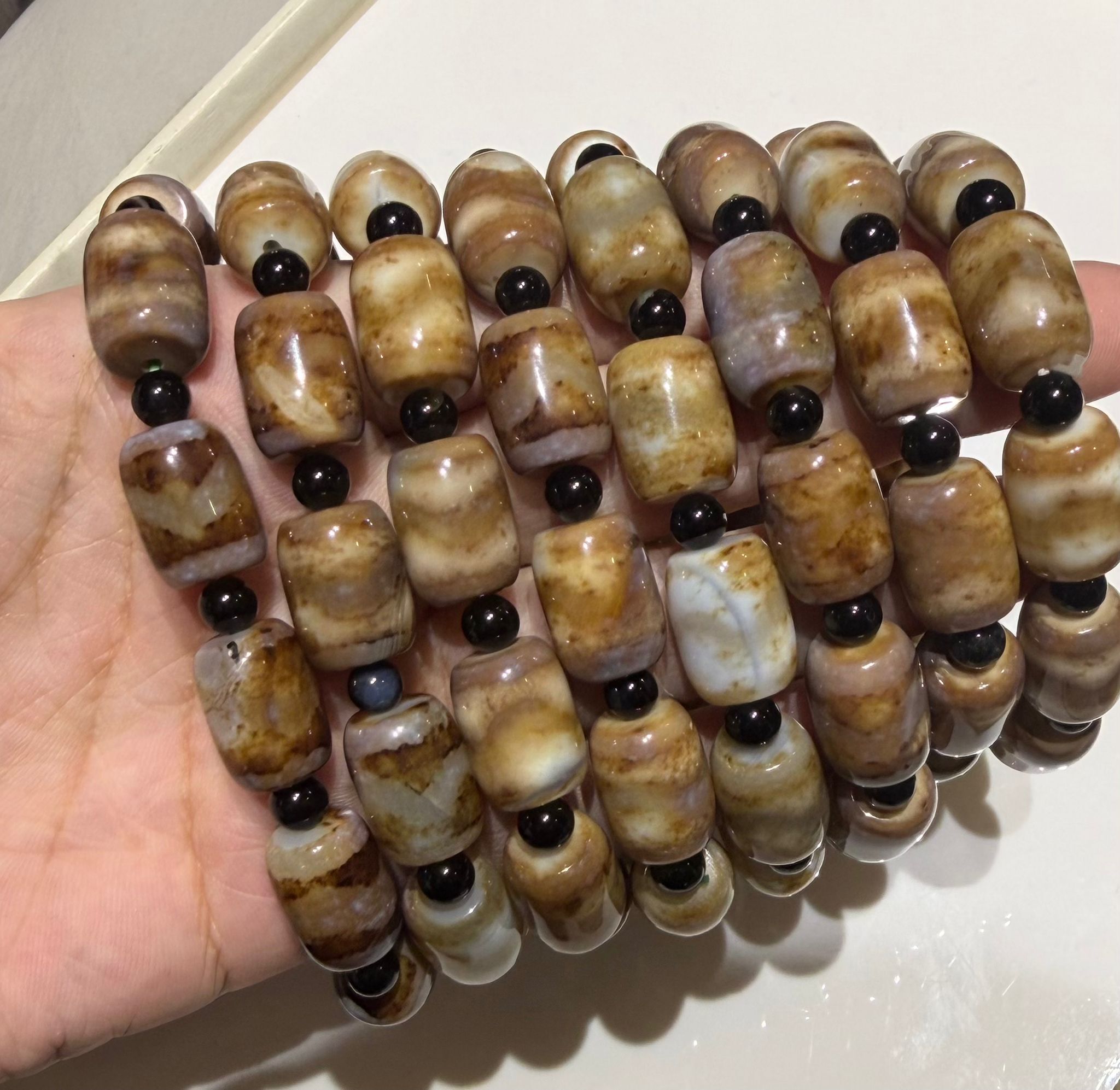251115 -C40 古法虎牙原色老天珠手串