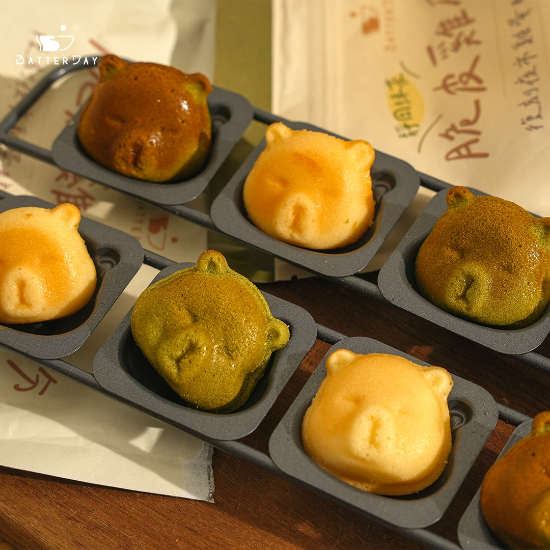 “焙日抹茶雞蛋糕粉Ｘ水豚君八連烤盤”