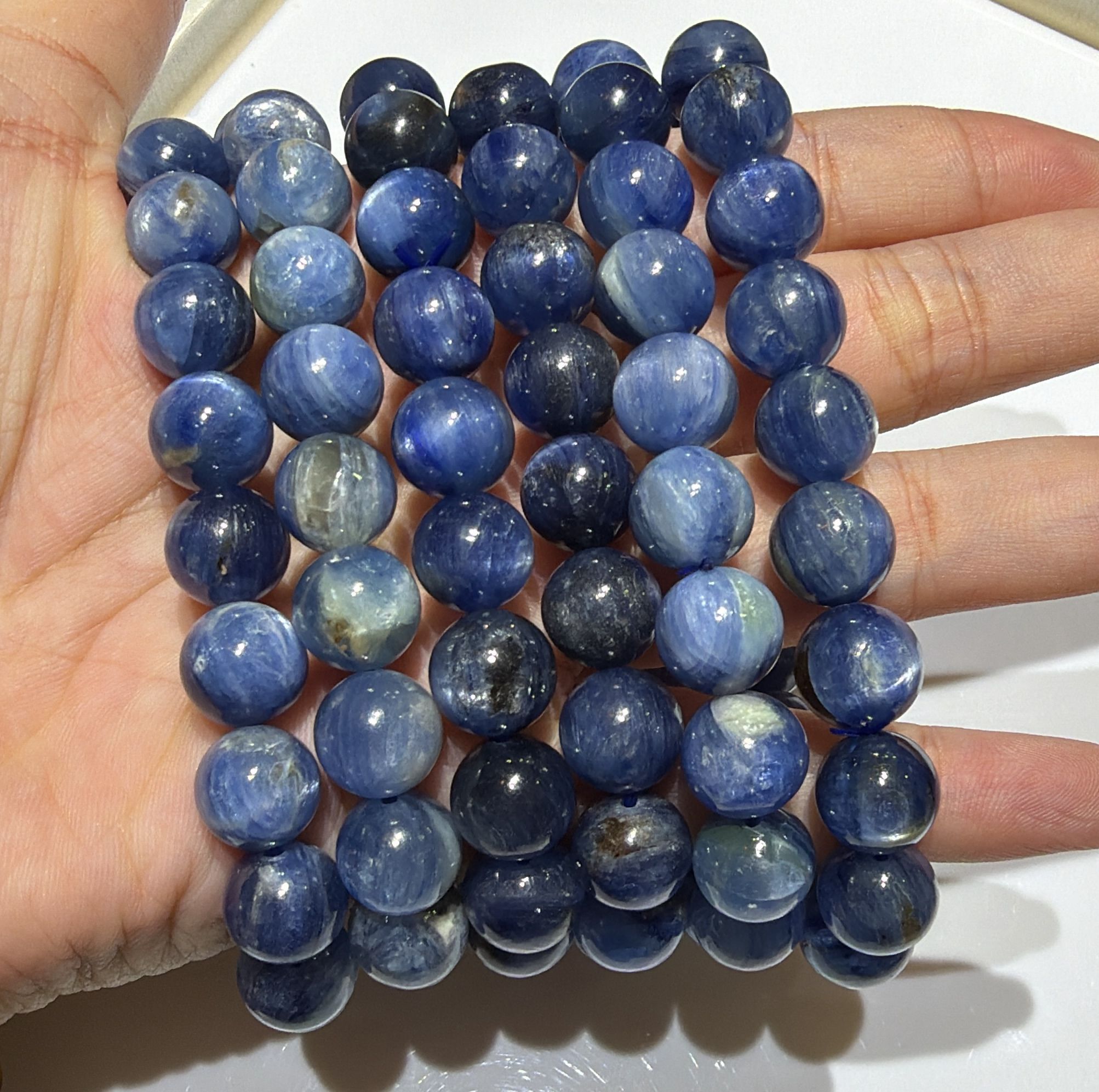 251115 - C64 10mm+莫奈花園原礦藍晶手串 （特價處理不退不換）