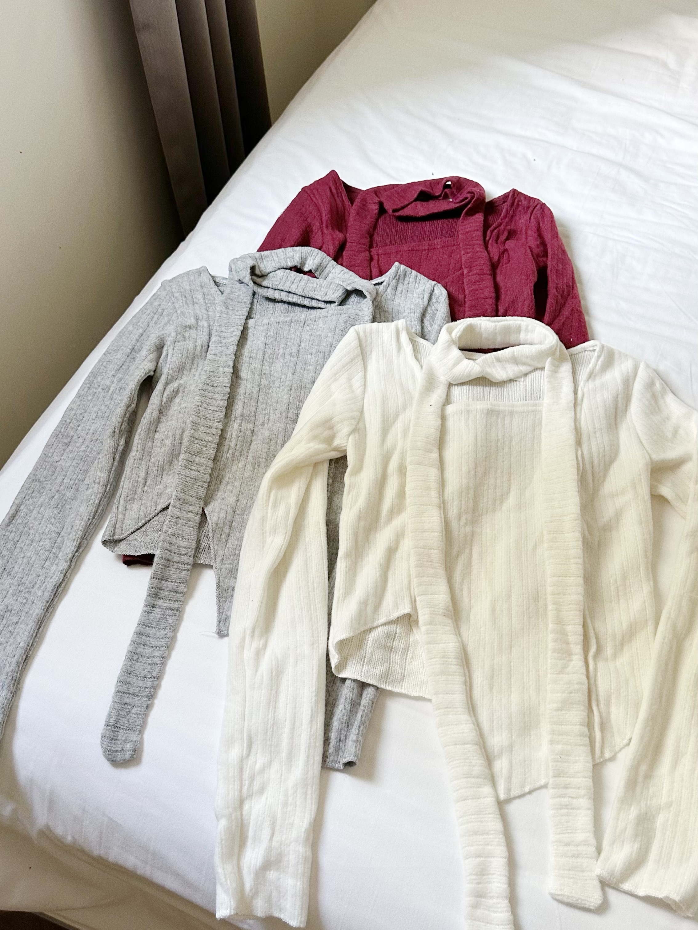 （停產）T1186 | Onni成熟風直紋上衣*附送粗帶掛頸｡.°ஐ