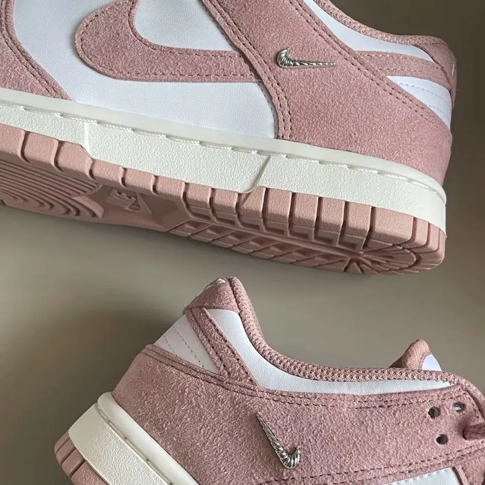(預訂) Nike Dunk Low - Rose Whisper Gold Mini Swoosh