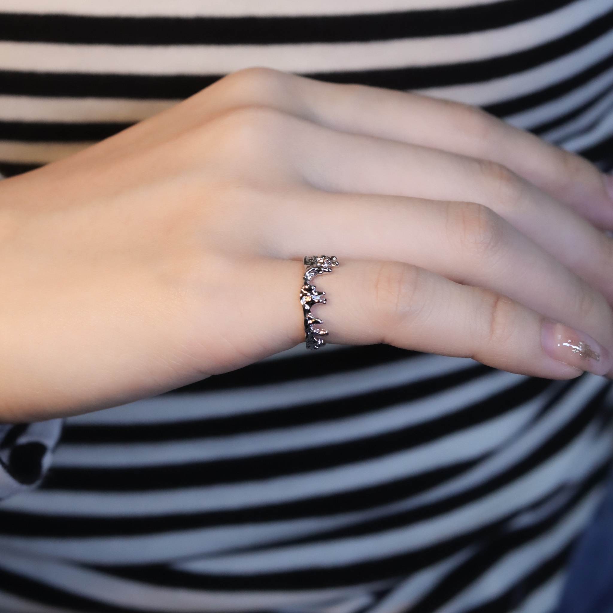 | 925純銀・白金 | 熔岩暖意尾戒 | RI0982 |