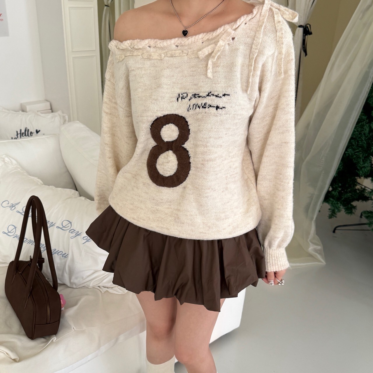 編織星期8 花苞滾邊斜肩針織毛衣