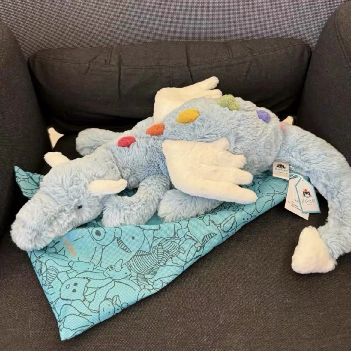 JELLYCAT 雪龍 彩虹 天空藍 毛絨 娃娃 玩偶