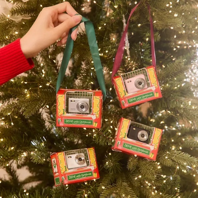 DEAR Vintage-style Ultra-Mini 19g Digital Keyring Camera