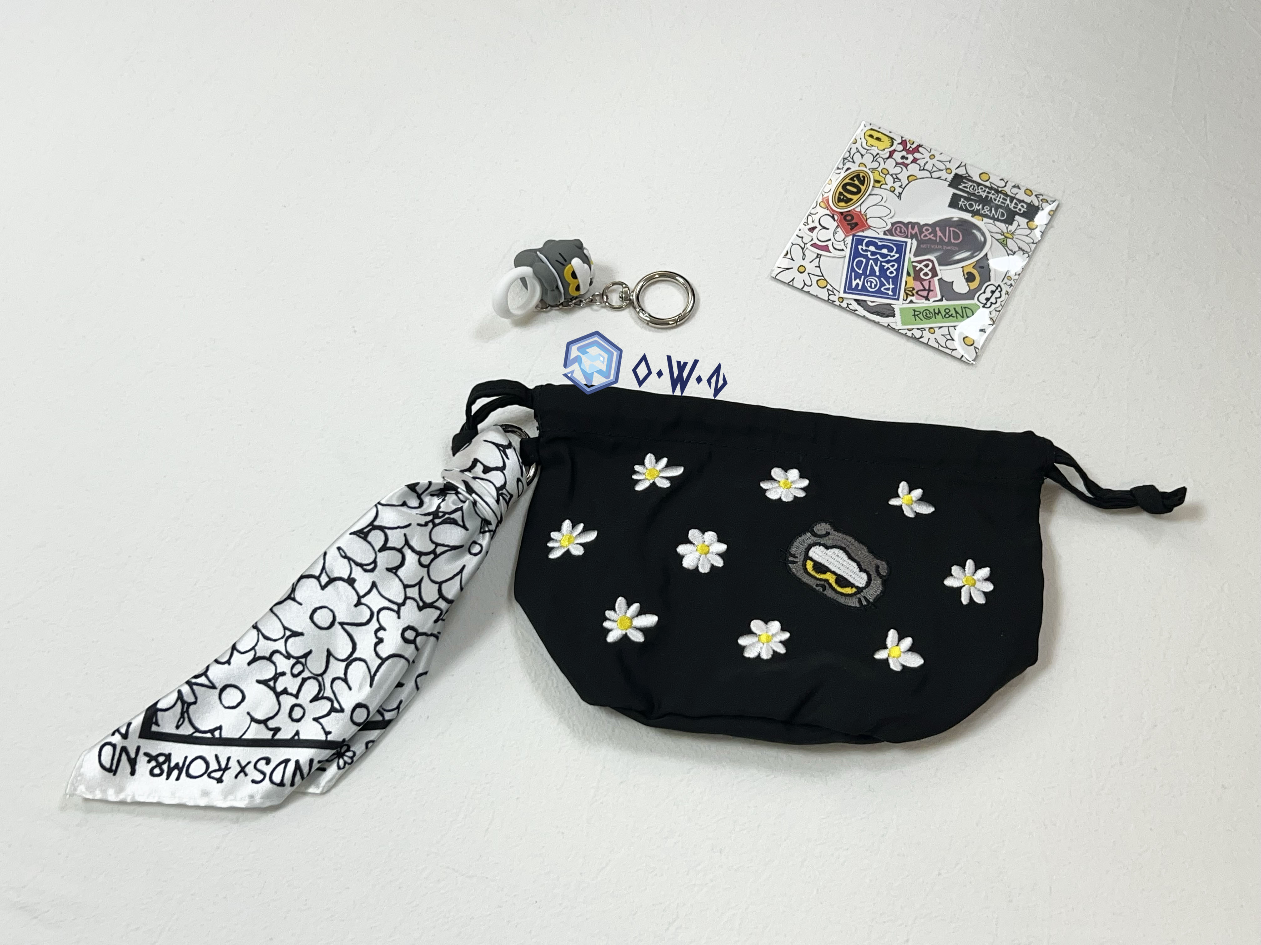 【OWN】Olive Young Romand X Zoa 貼紙 鑰匙圈 貓貓 化妝包 刺繡 絲巾