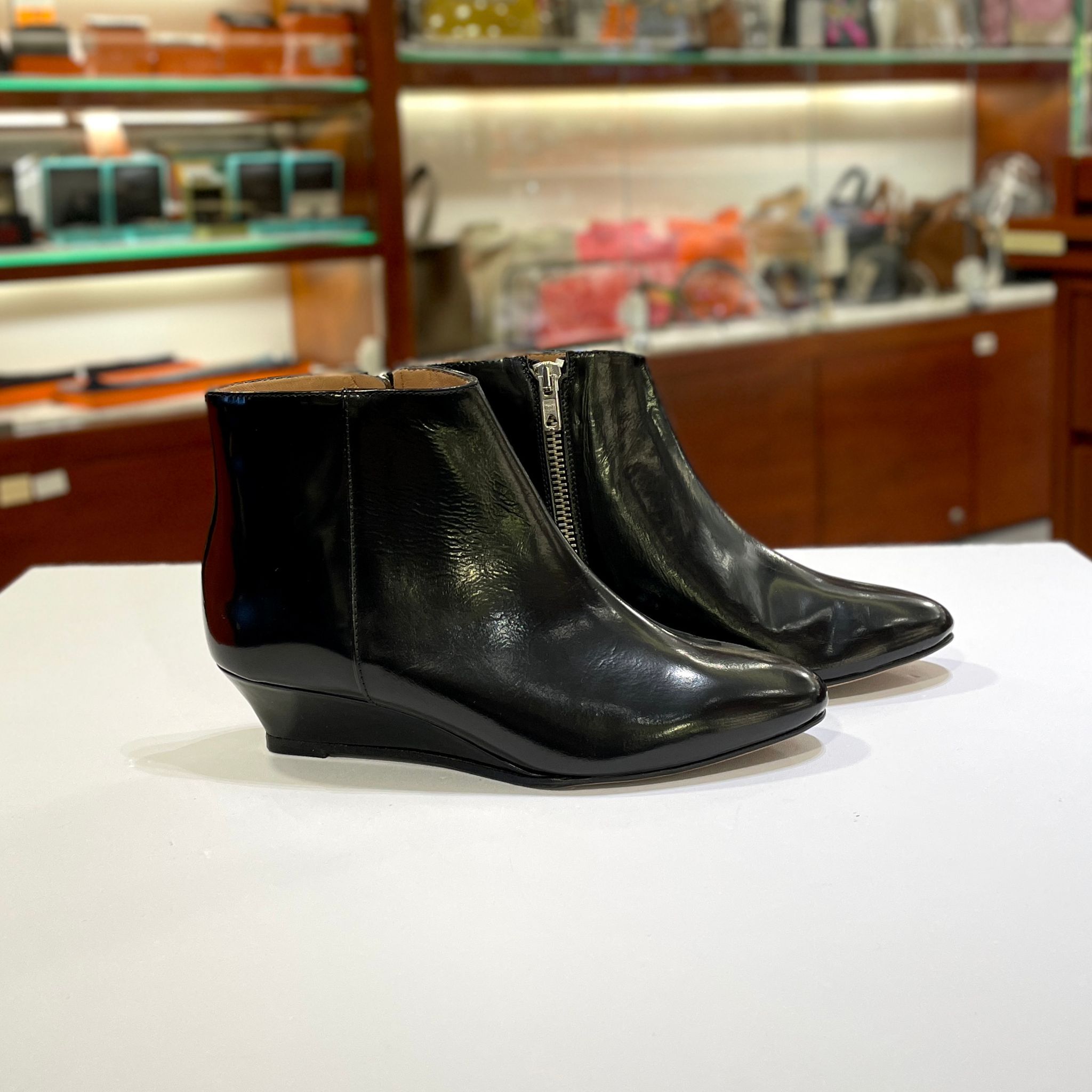 只有35碼~全球最抵!!! 義大利品牌~全新FABIO RUSCONI ANKLE BOOTS 35碼 黑色漆皮 法比奧·魯斯科尼 短靴 #BRAND NEW #香榭站正品