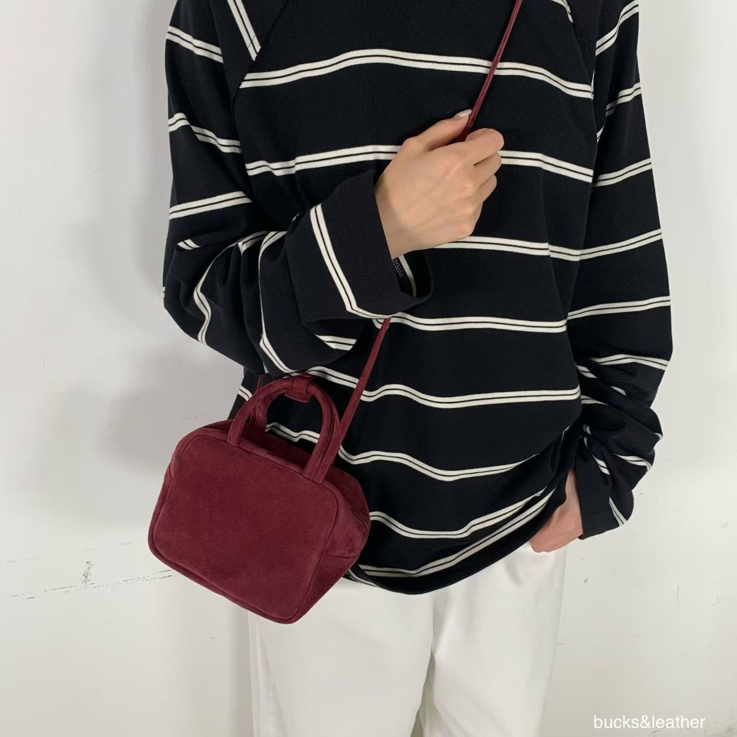 BU5201 25FW 方形簡約保齡球包 - 迷你尺寸