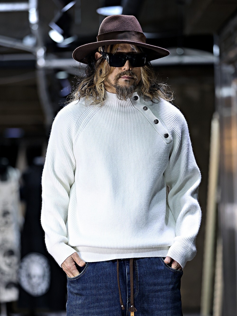 斜扣高領針織T卹