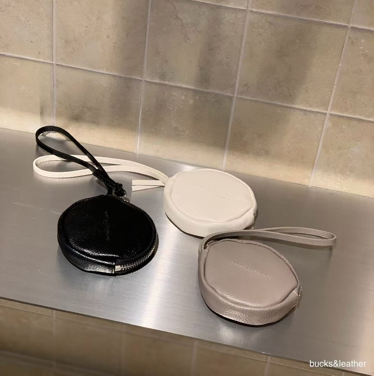 BU5209 25FW 馬卡龍零錢收納包 - 水洗牛皮 (優惠碼不適用)