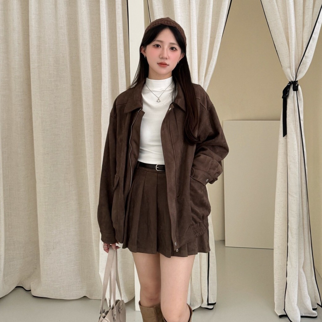 /𝙘𝙝𝙞𝙝 𝙢𝙖𝙙𝙚/ 同色宇宙🌍 麂皮絨翻領外套/附皮帶百褶短裙