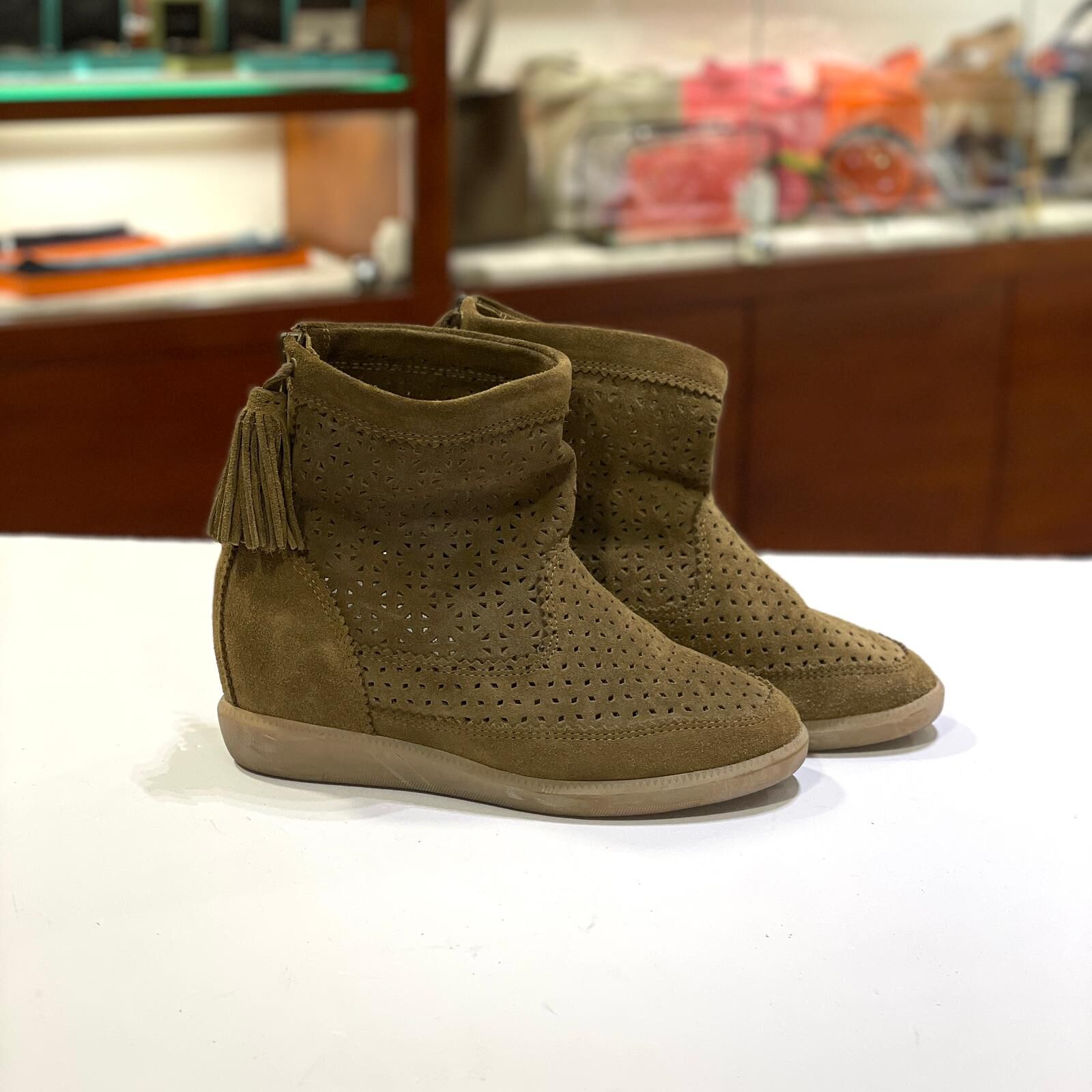 只有35碼~全球最抵!!! 全新ISABEL MARANT ANKLE BOOTS,洗水綠通花麂皮,伊莎貝爾·瑪蘭 短靴 #BRAND NEW #香榭站正品