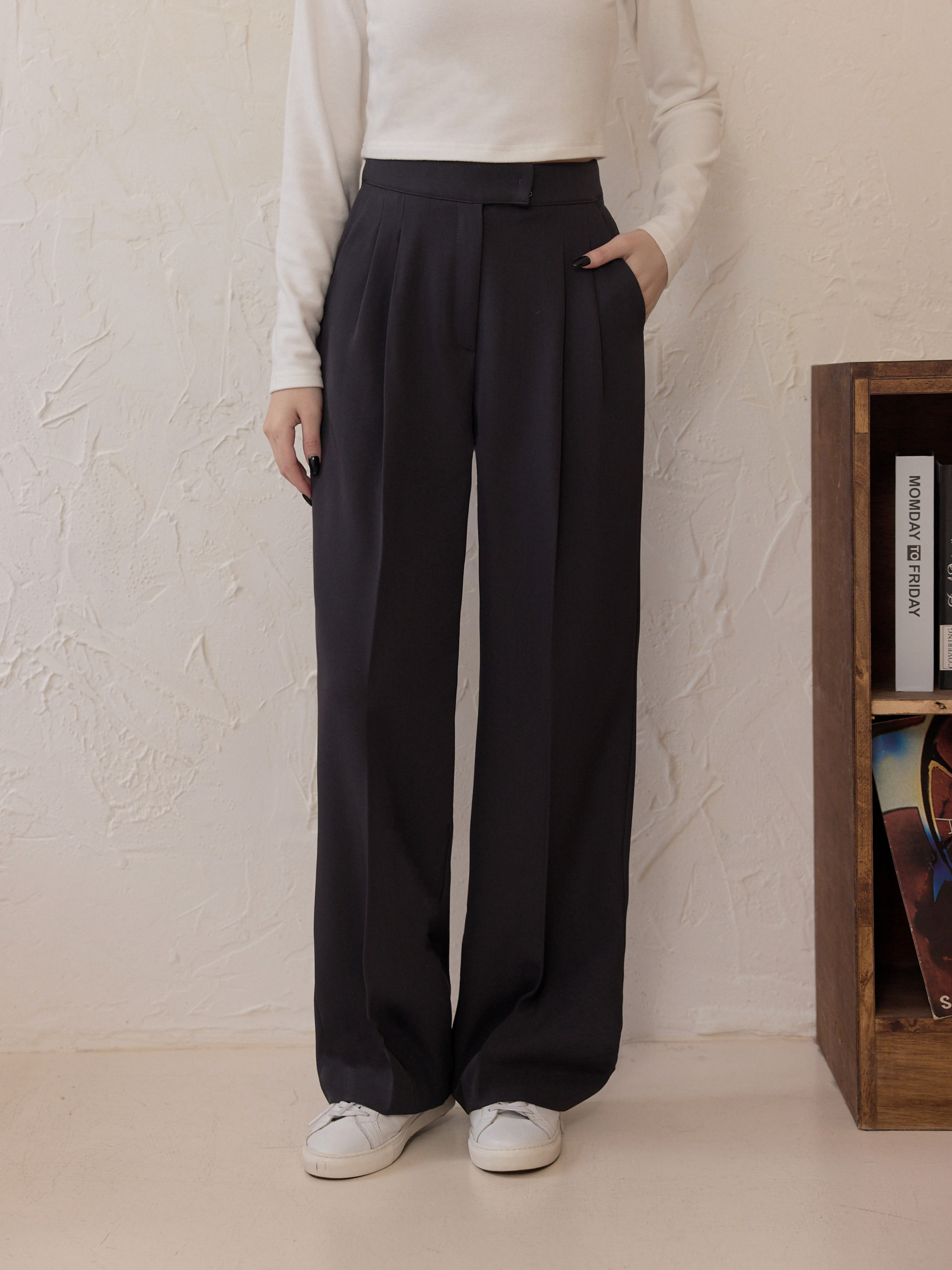 側釦打褶長腿西褲