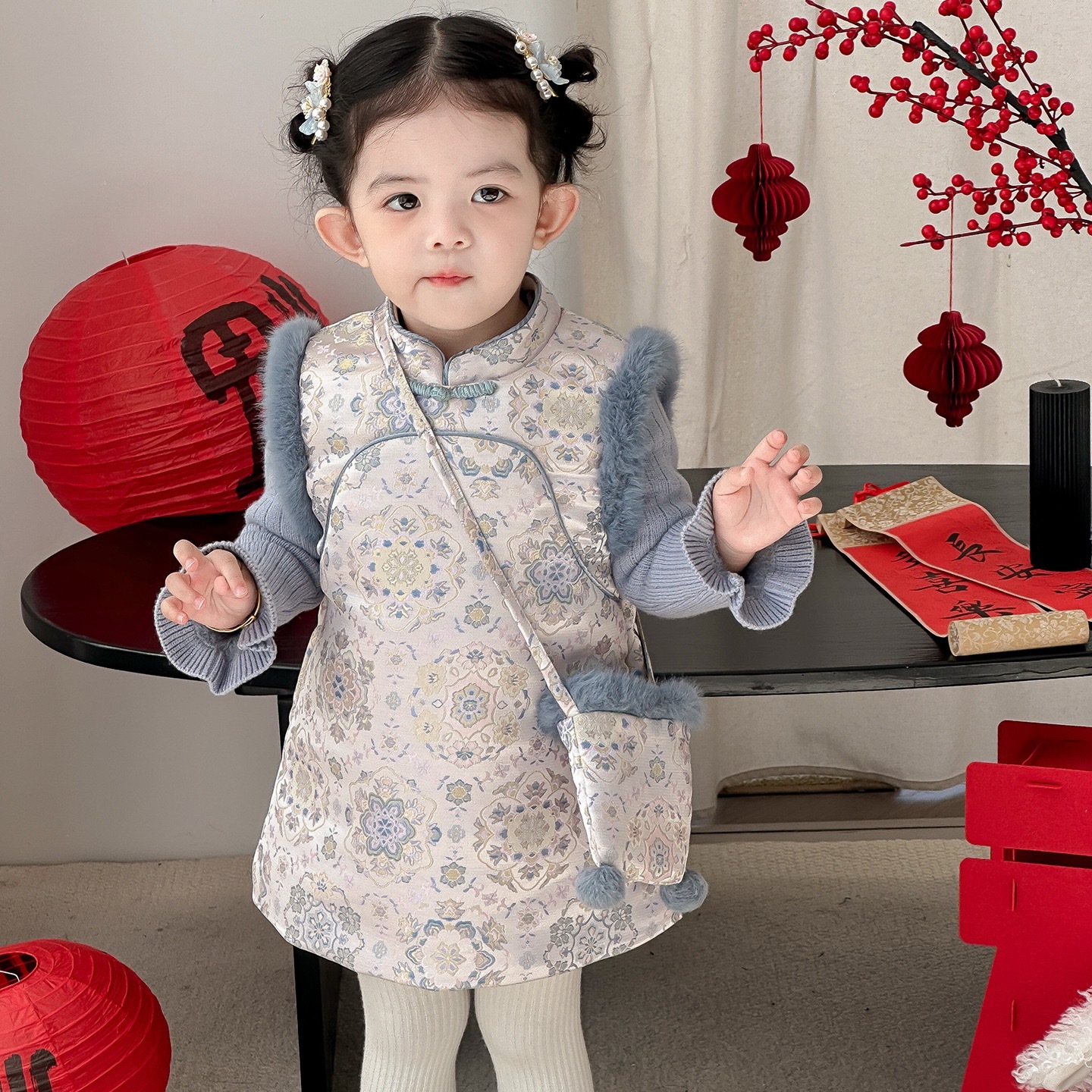 嫩嬰加絨加厚藍色碎花旗袍/內搭上衣