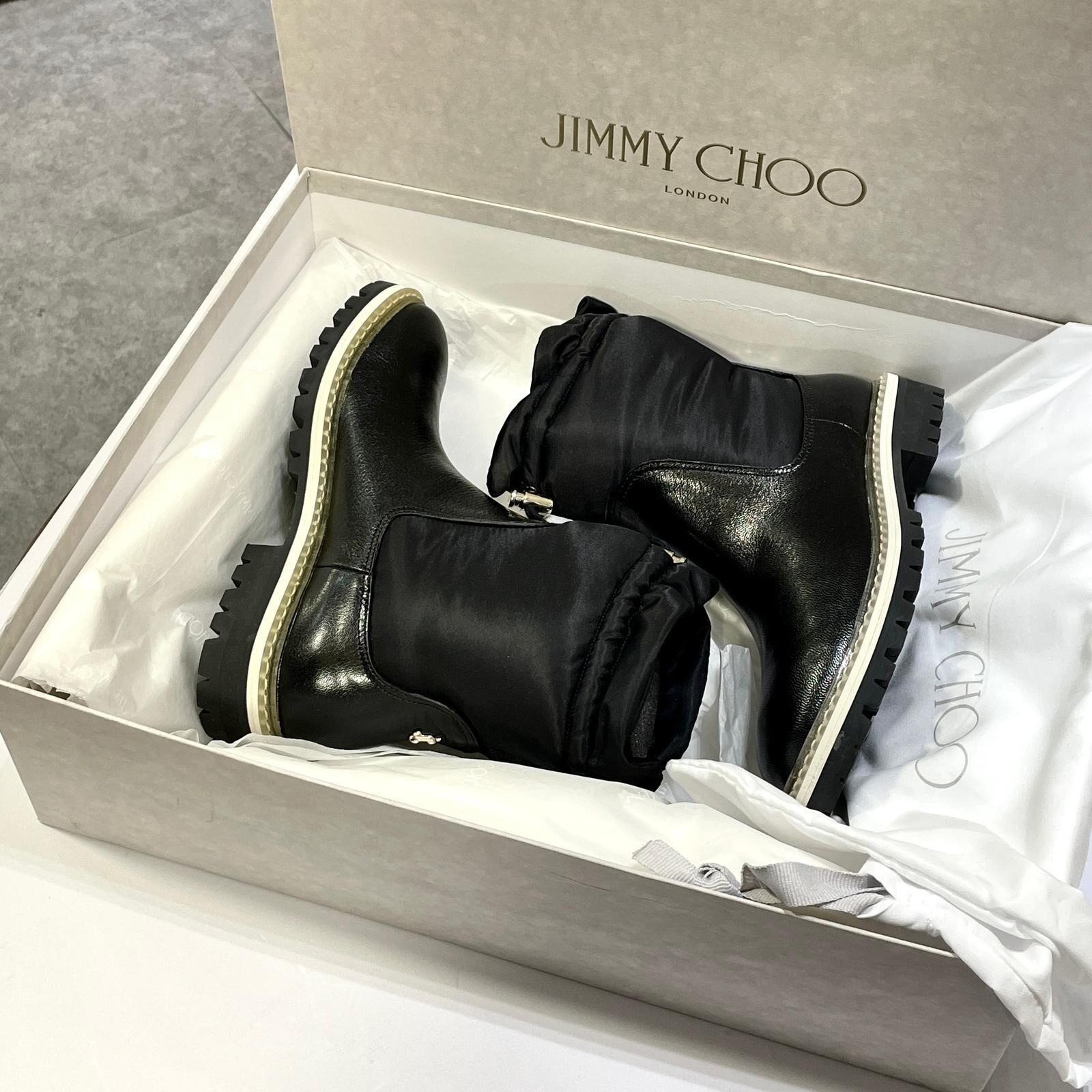 只有35碼~全球最抵!!! 全新JIMMY CHOO BOOTS, 黑色尼龍拼牛皮, 吉米·周 中靴, #BRAND NEW #香榭站正品