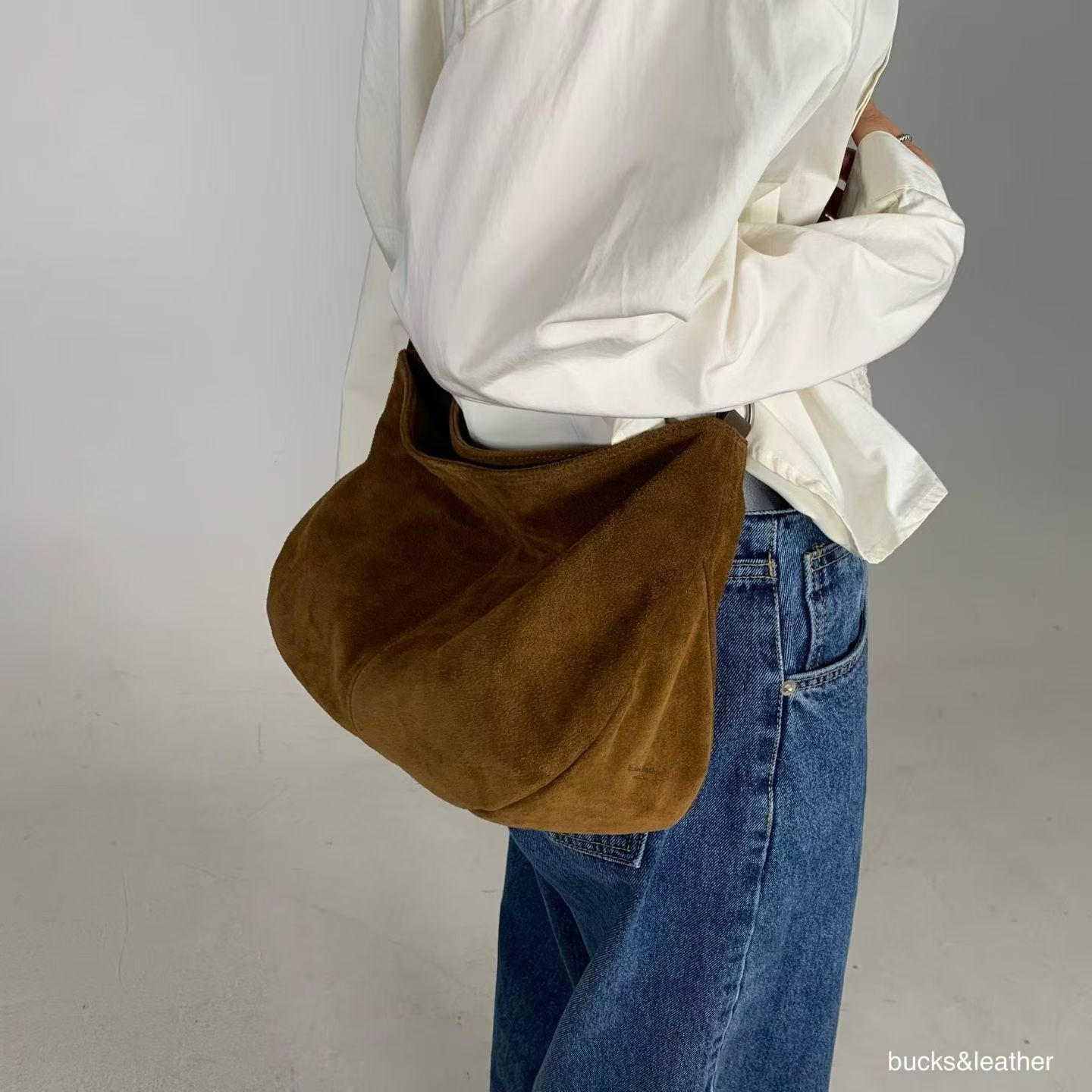 BU5237 25FW 迷你法式皮塔包