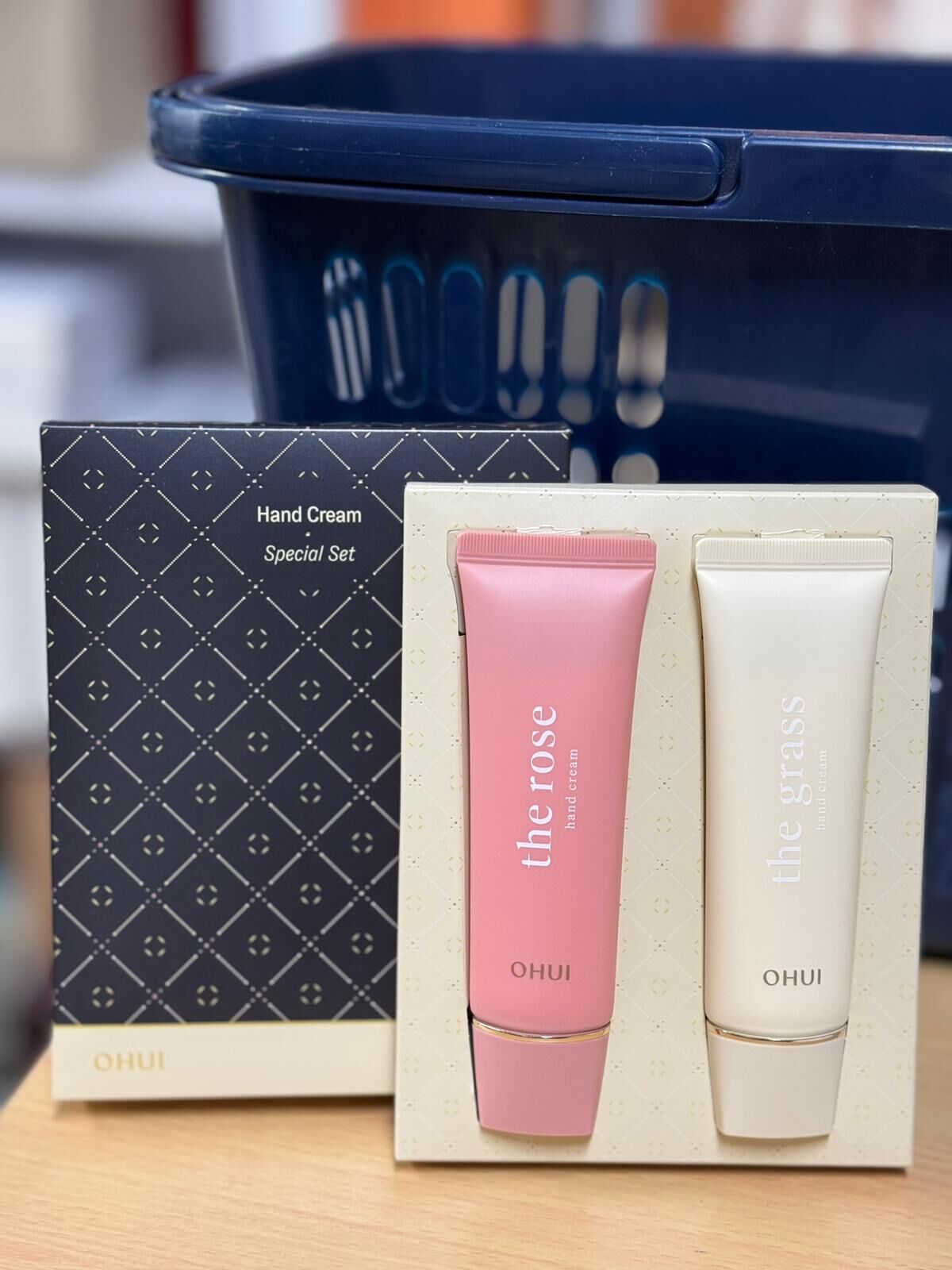 (5208)Ohui 手霜套裝