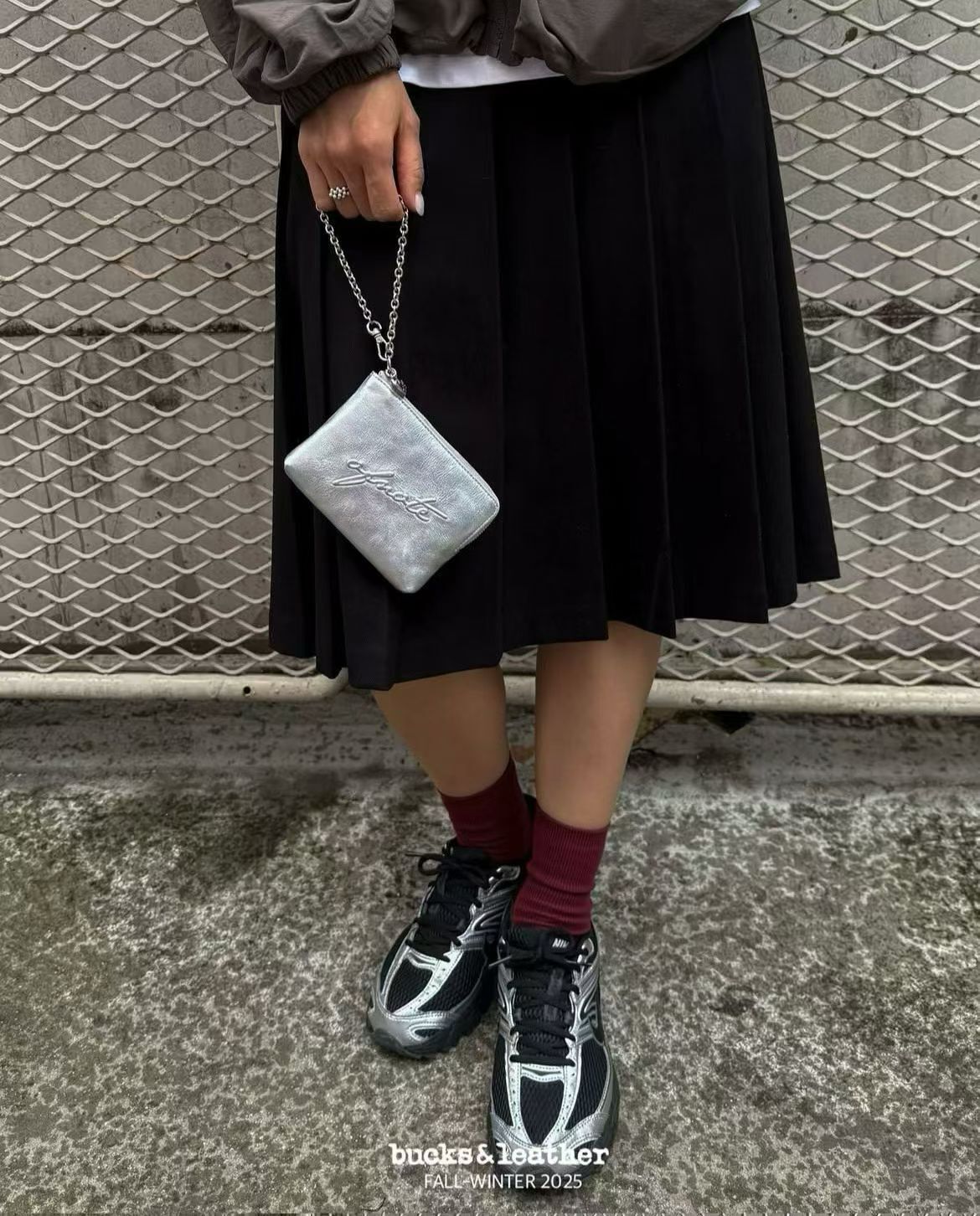 BU5242 25FW 手持鏈條收納包